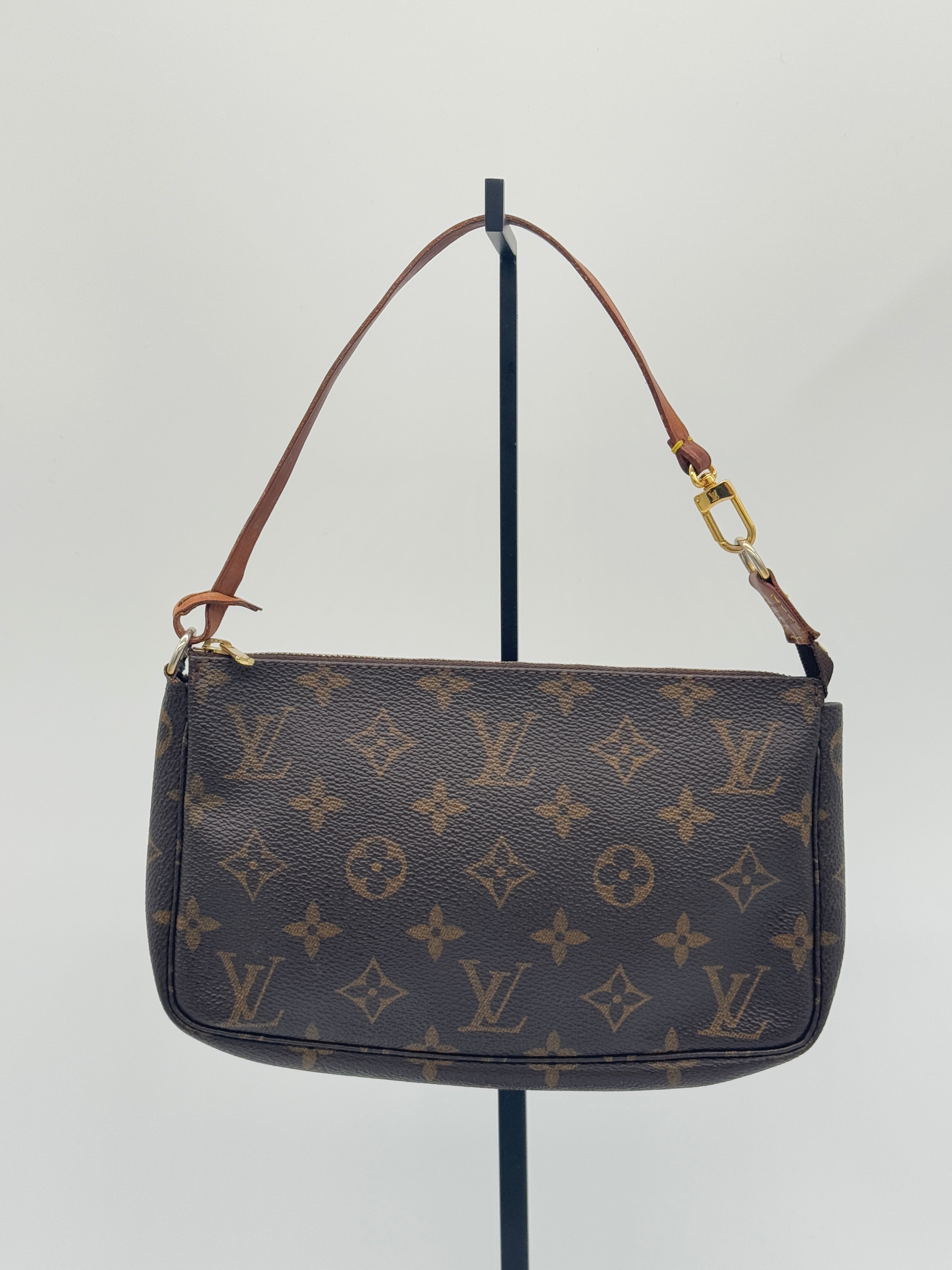 Louis Vuitton Pochette Accessoires