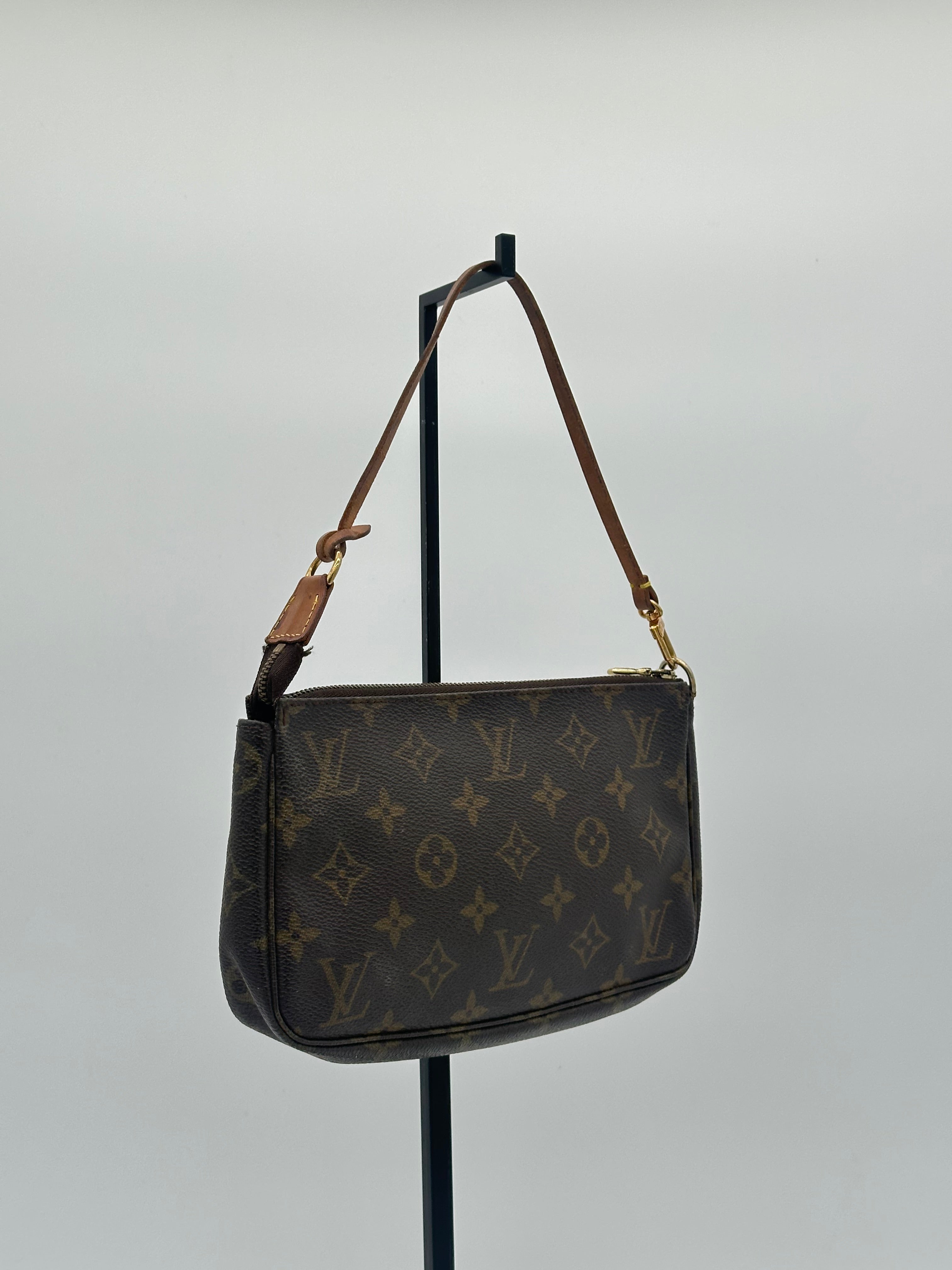 Louis Vuitton Pochette Accessoires