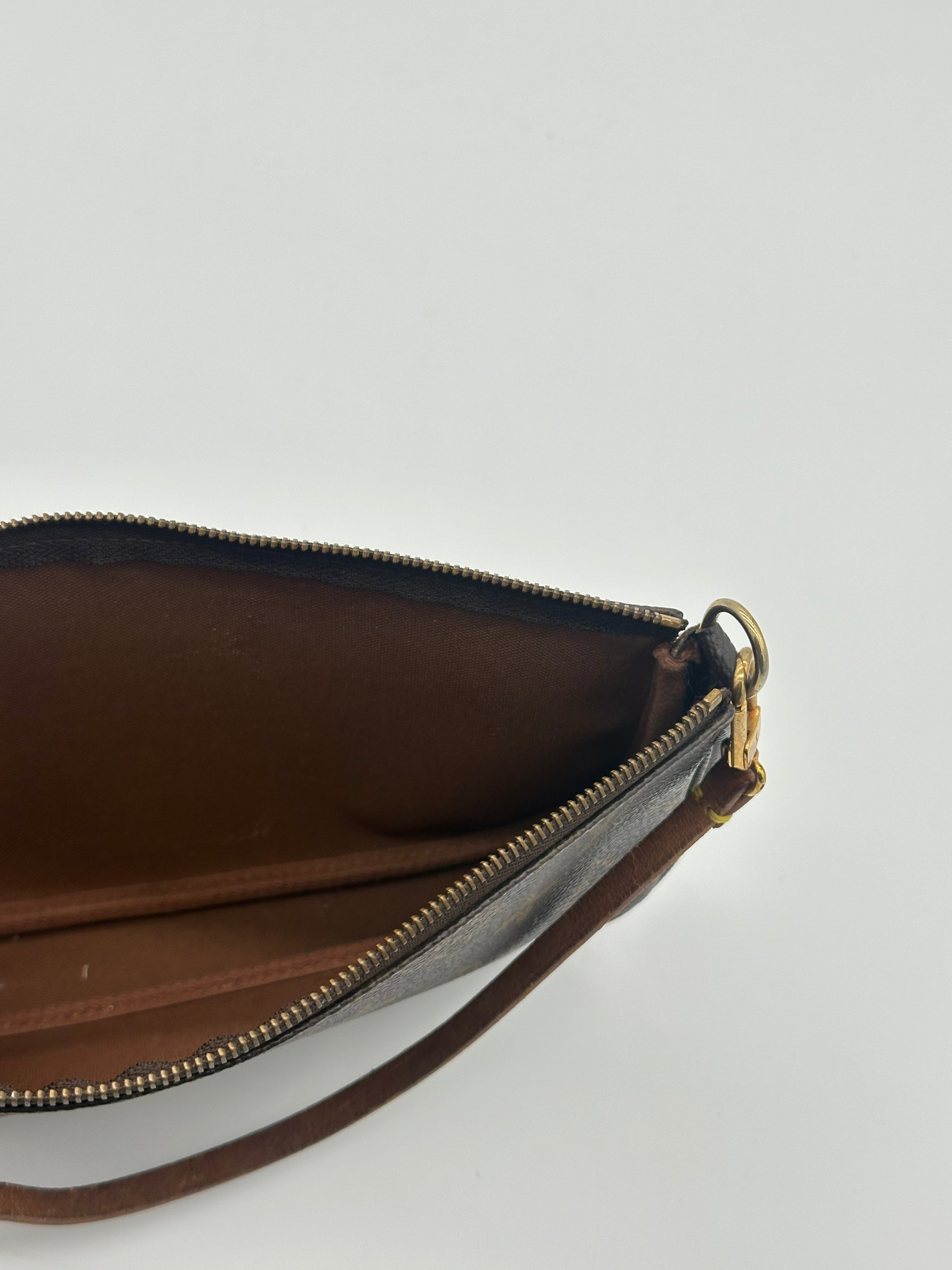 Louis Vuitton Pochette Accessoires