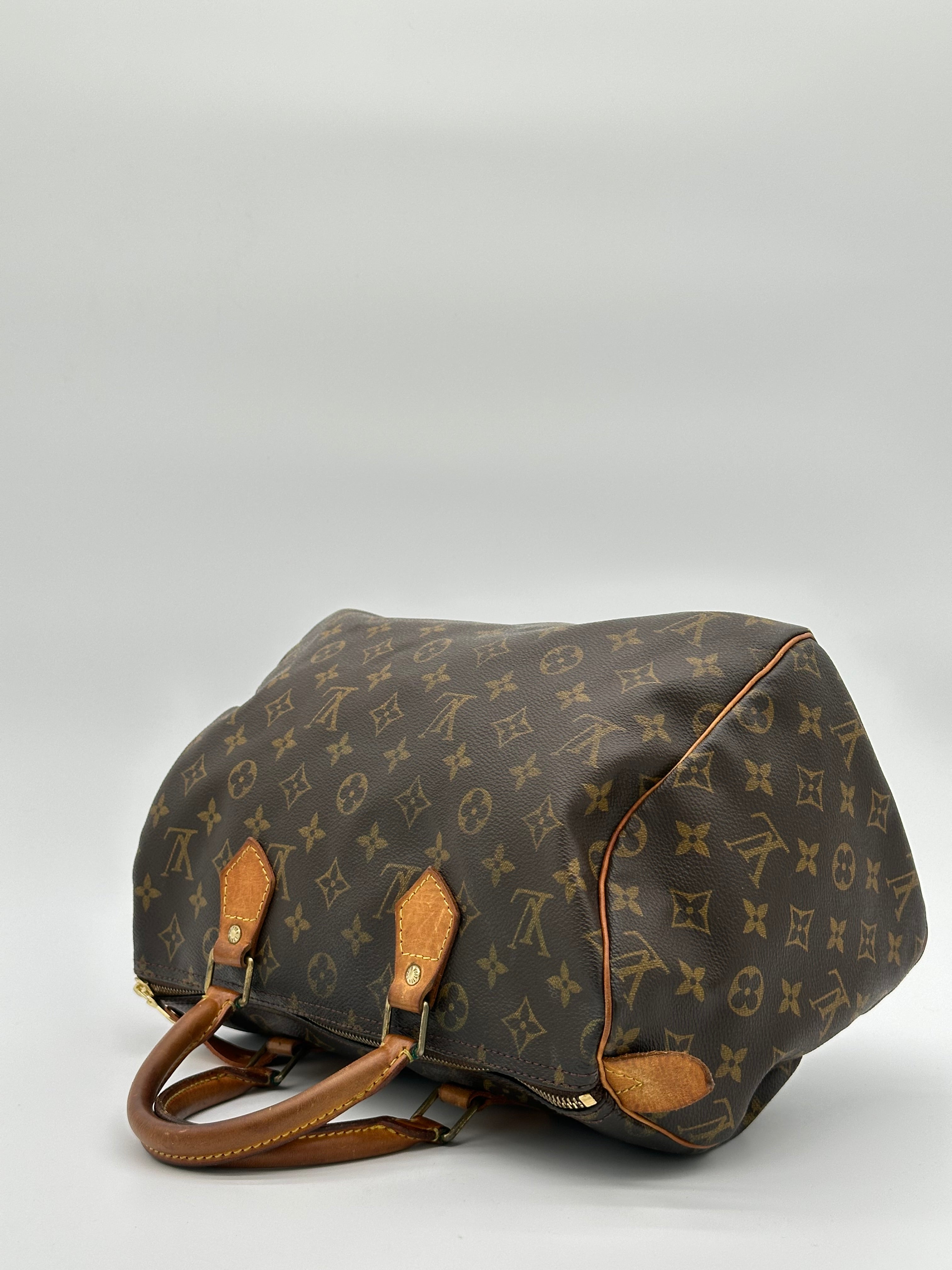 Louis Vuitton Speedy 30