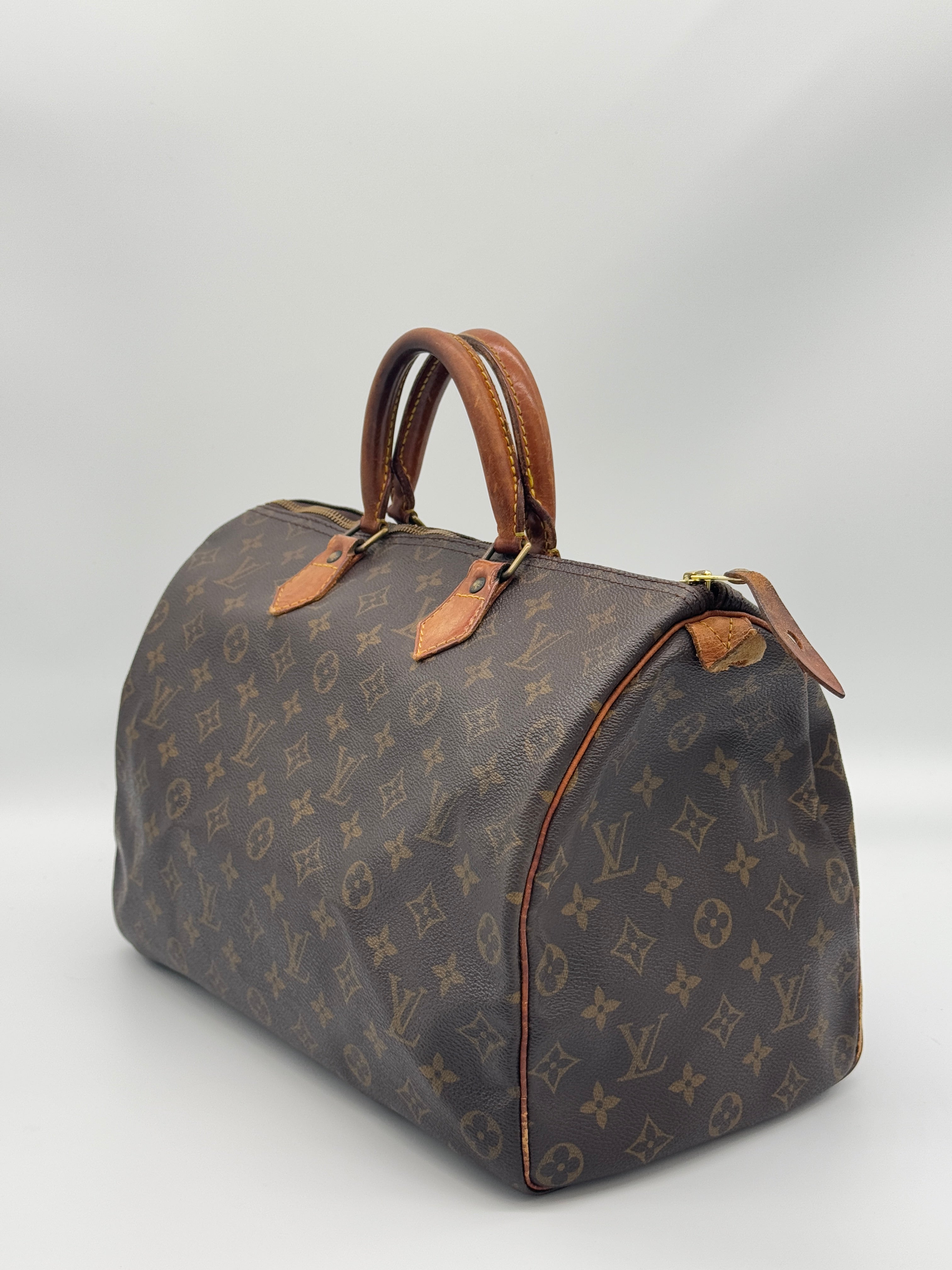 Louis Vuitton Speedy 35