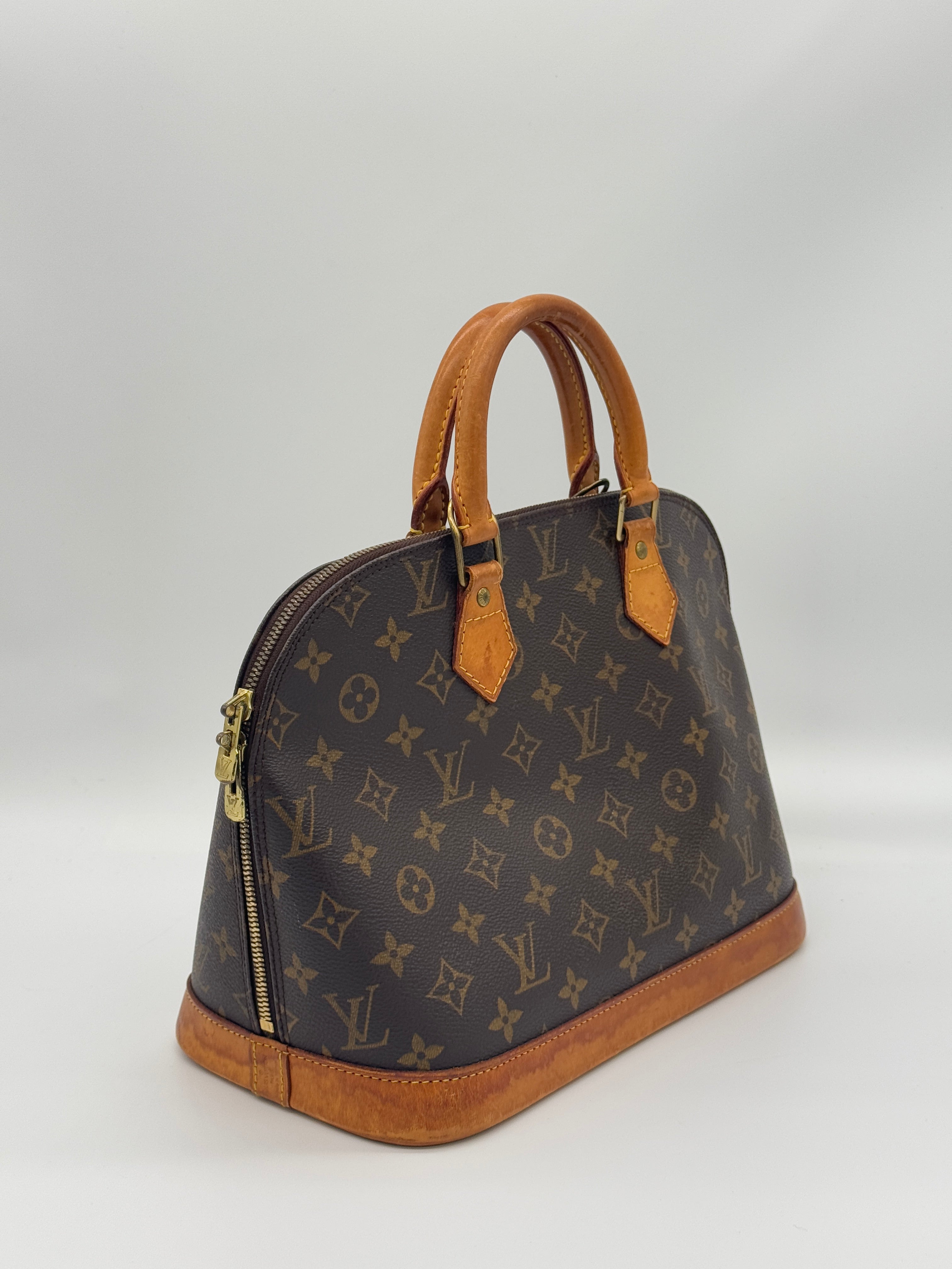 Louis Vuitton Alma PM