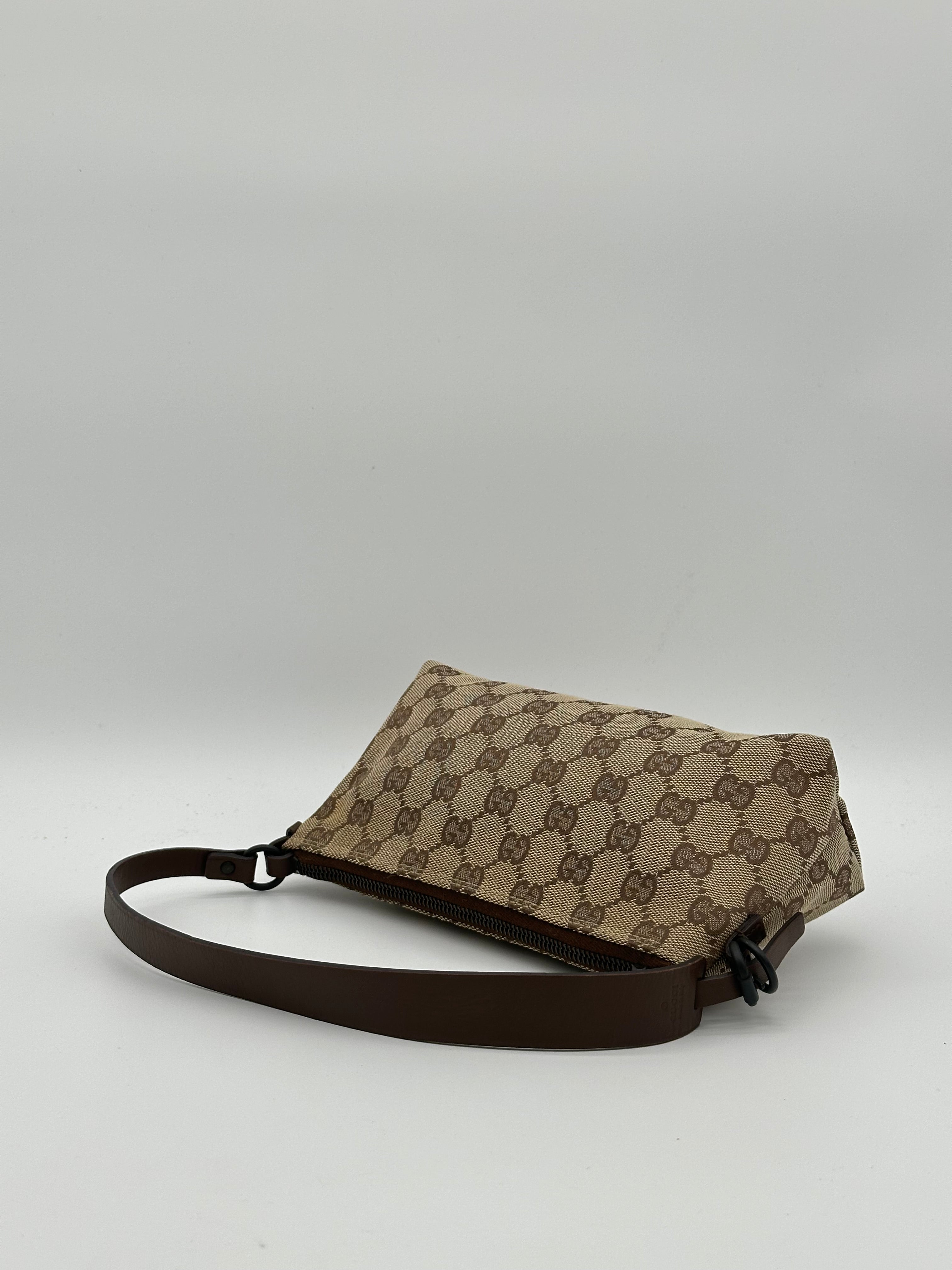Gucci GG Canvas Pochette