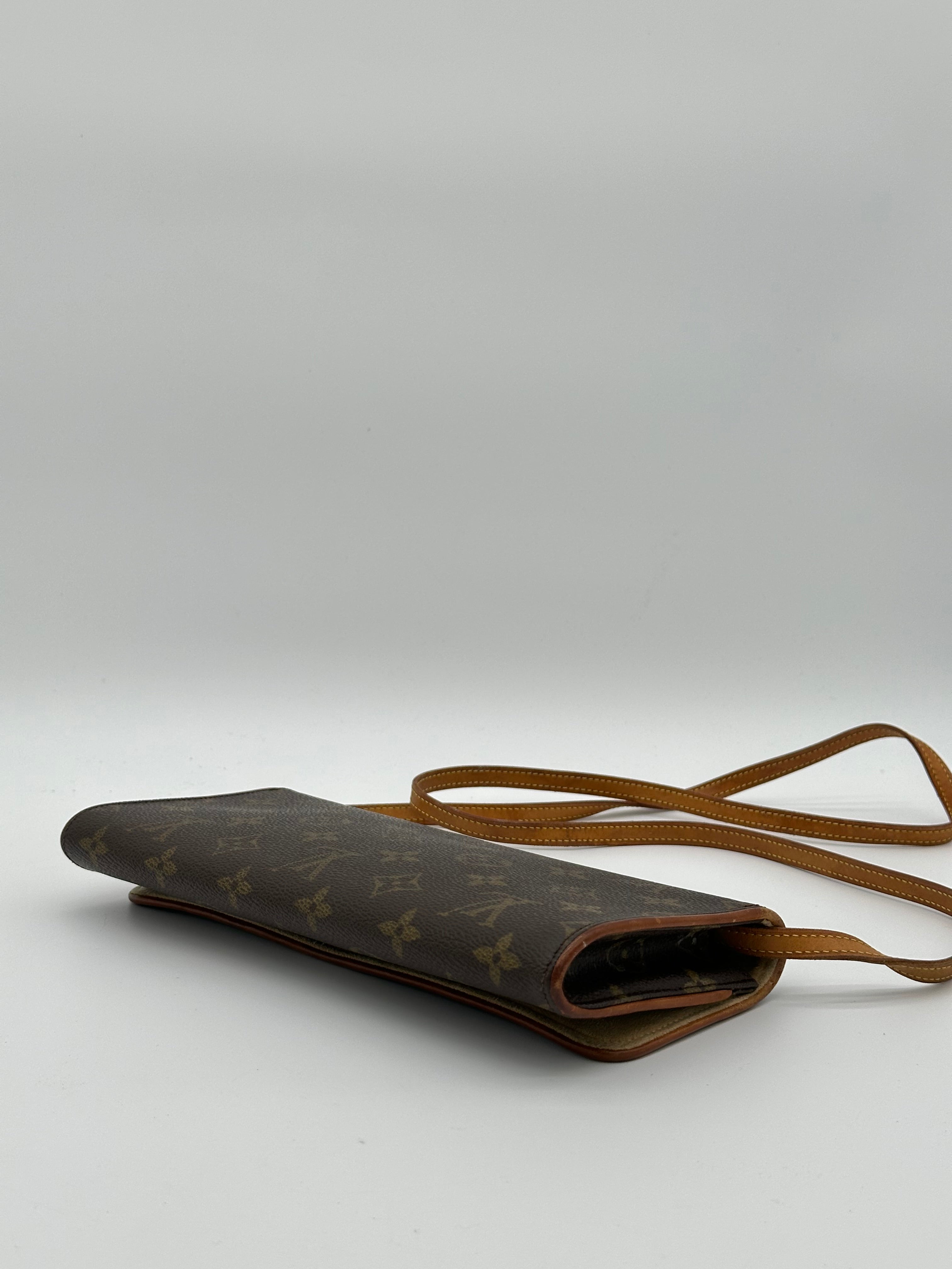 Louis Vuitton Twin Pochette GM