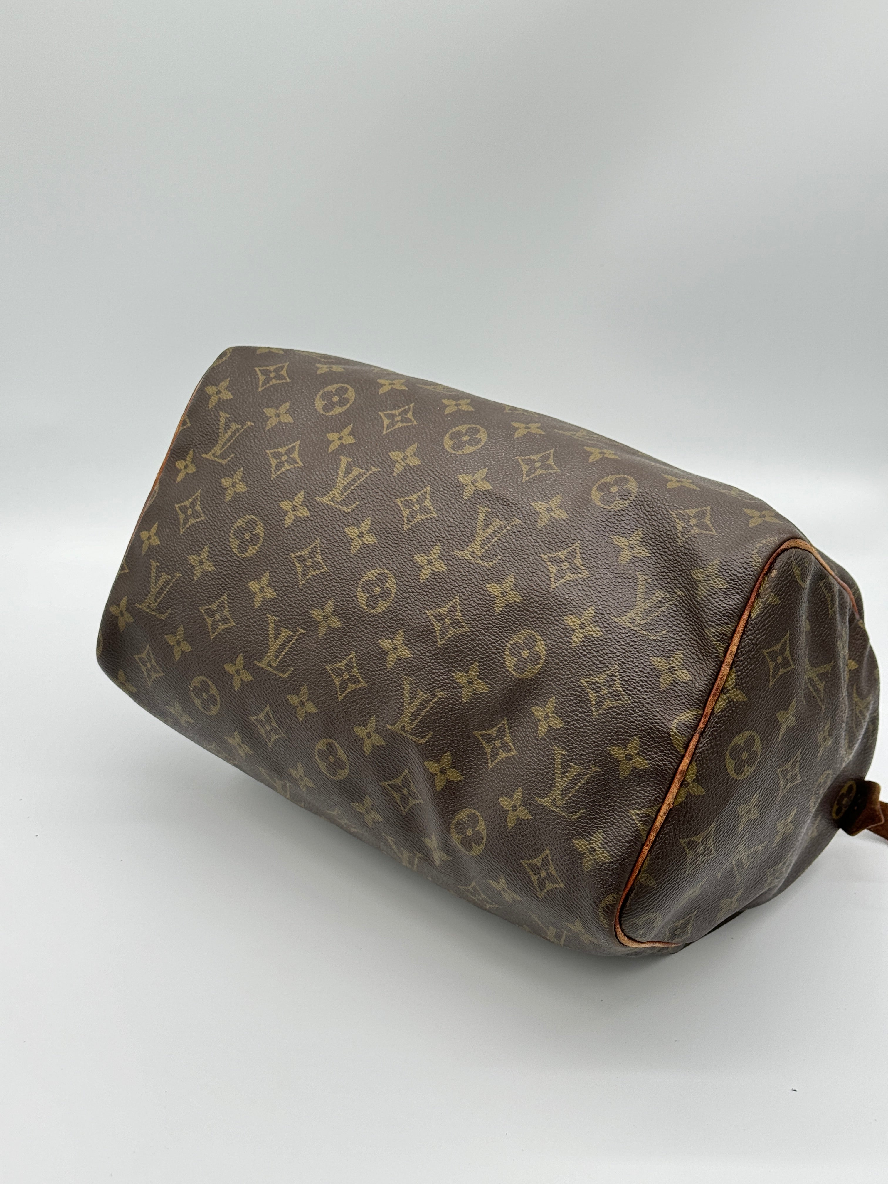 Louis Vuitton Speedy 30