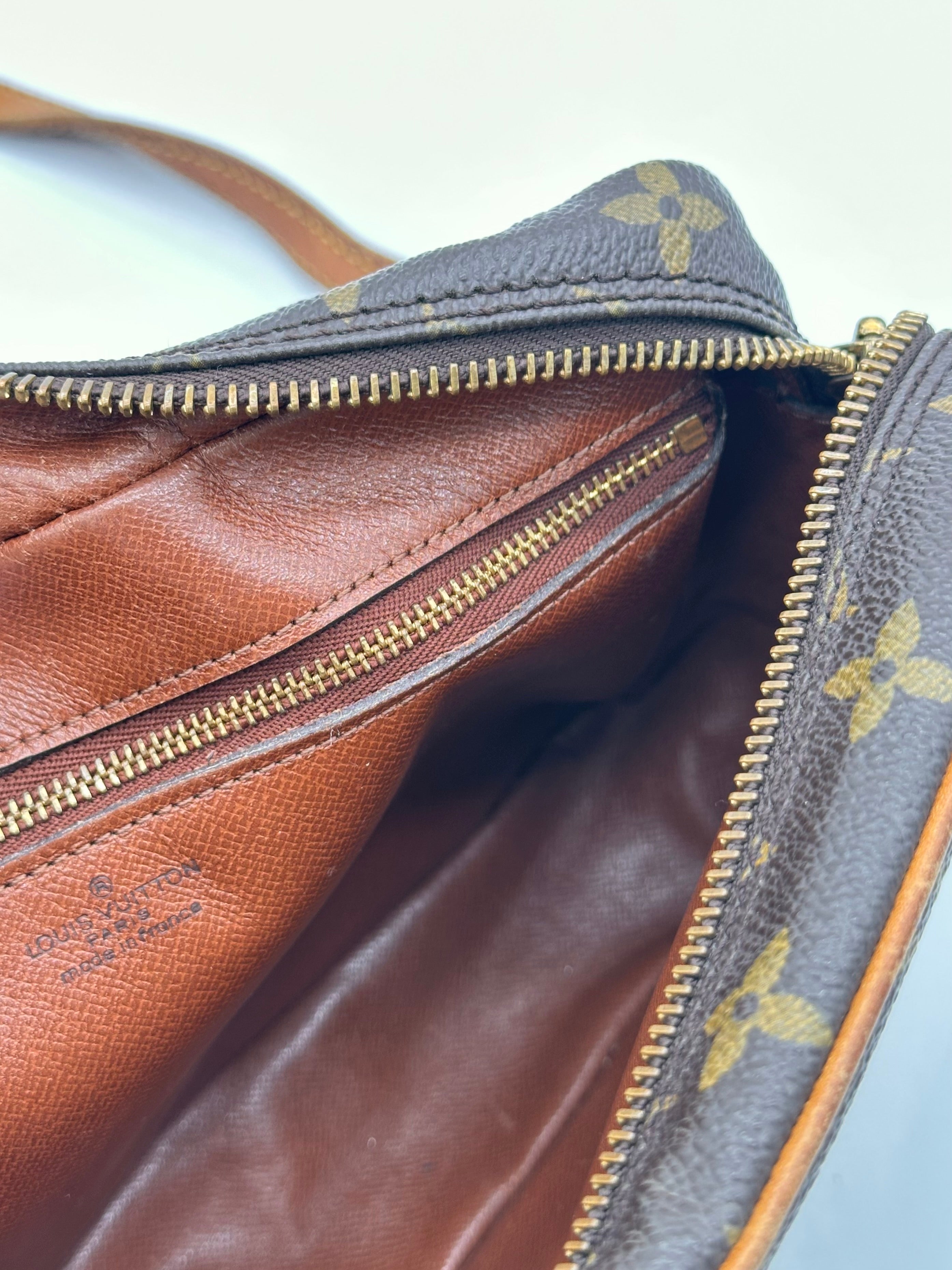 Pre-loved Louis Vuitton Trocadero 23 | Pepper Luxury Vintage