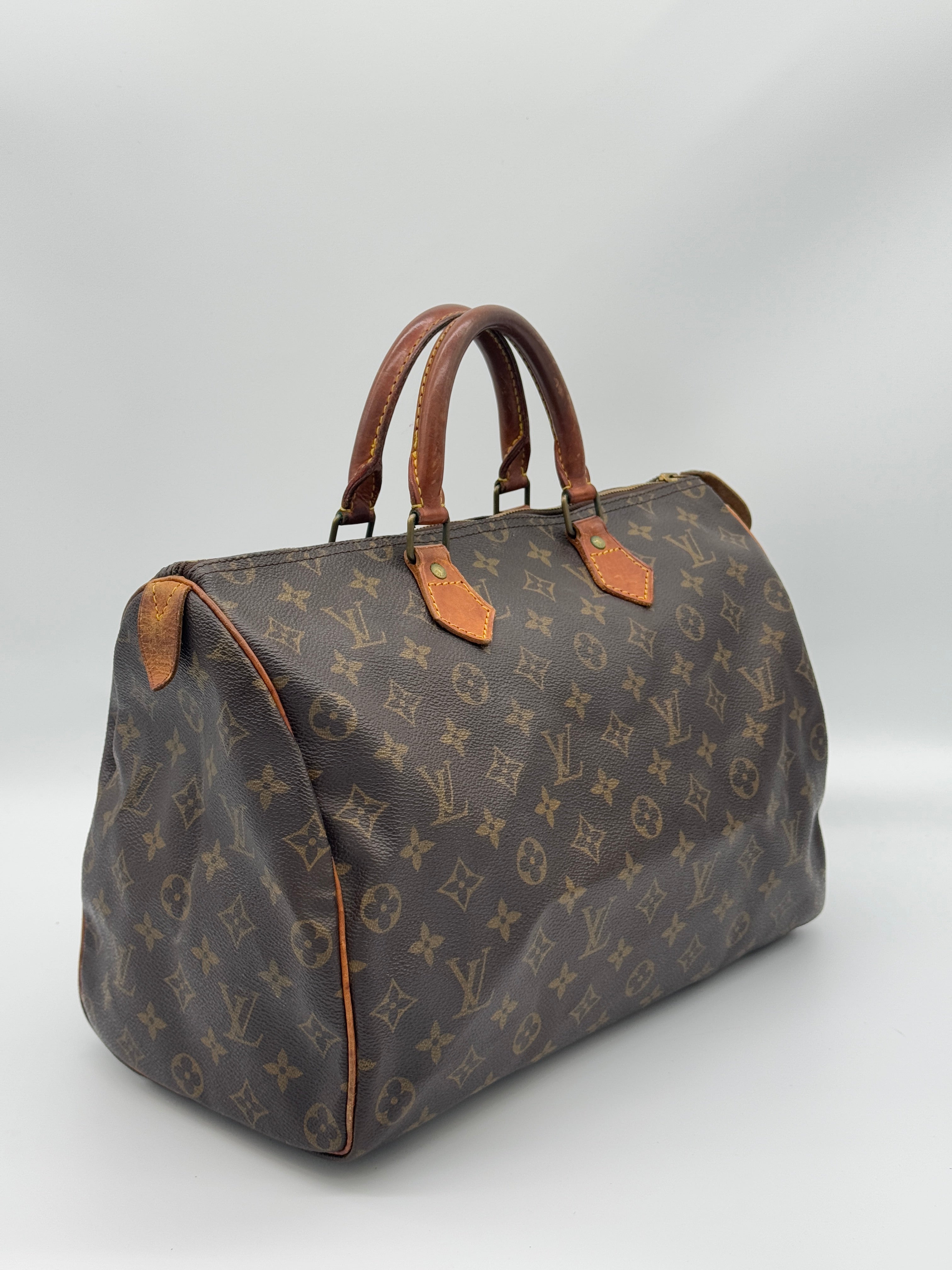 Louis Vuitton Speedy 35