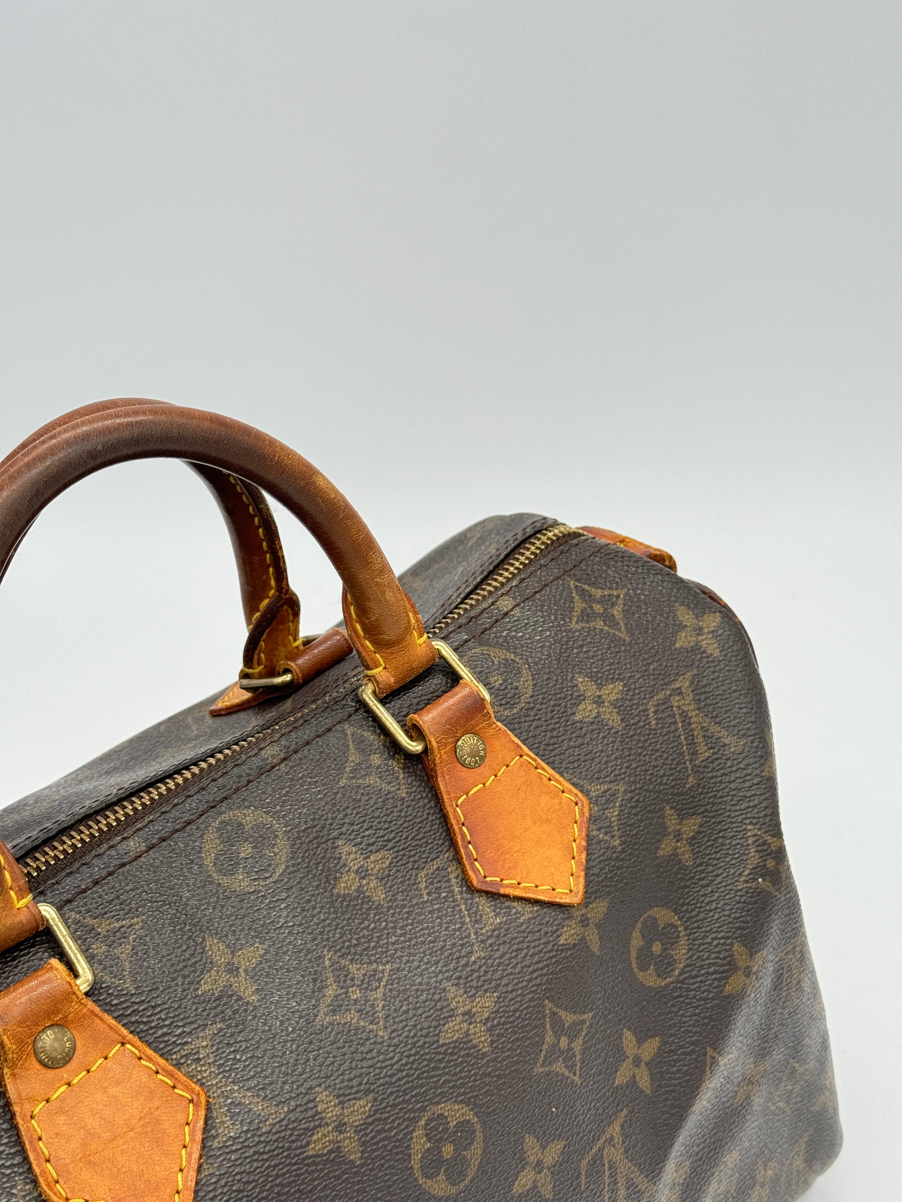 Louis Vuitton Speedy 30