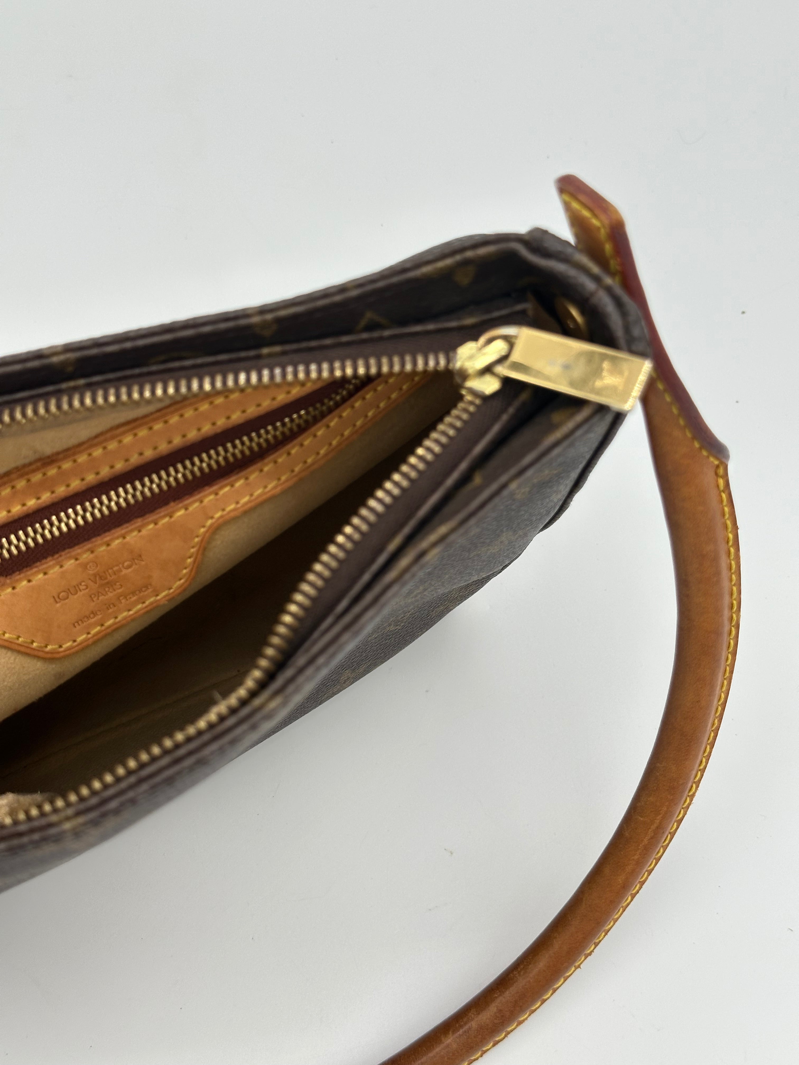 Louis Vuitton Looping MM