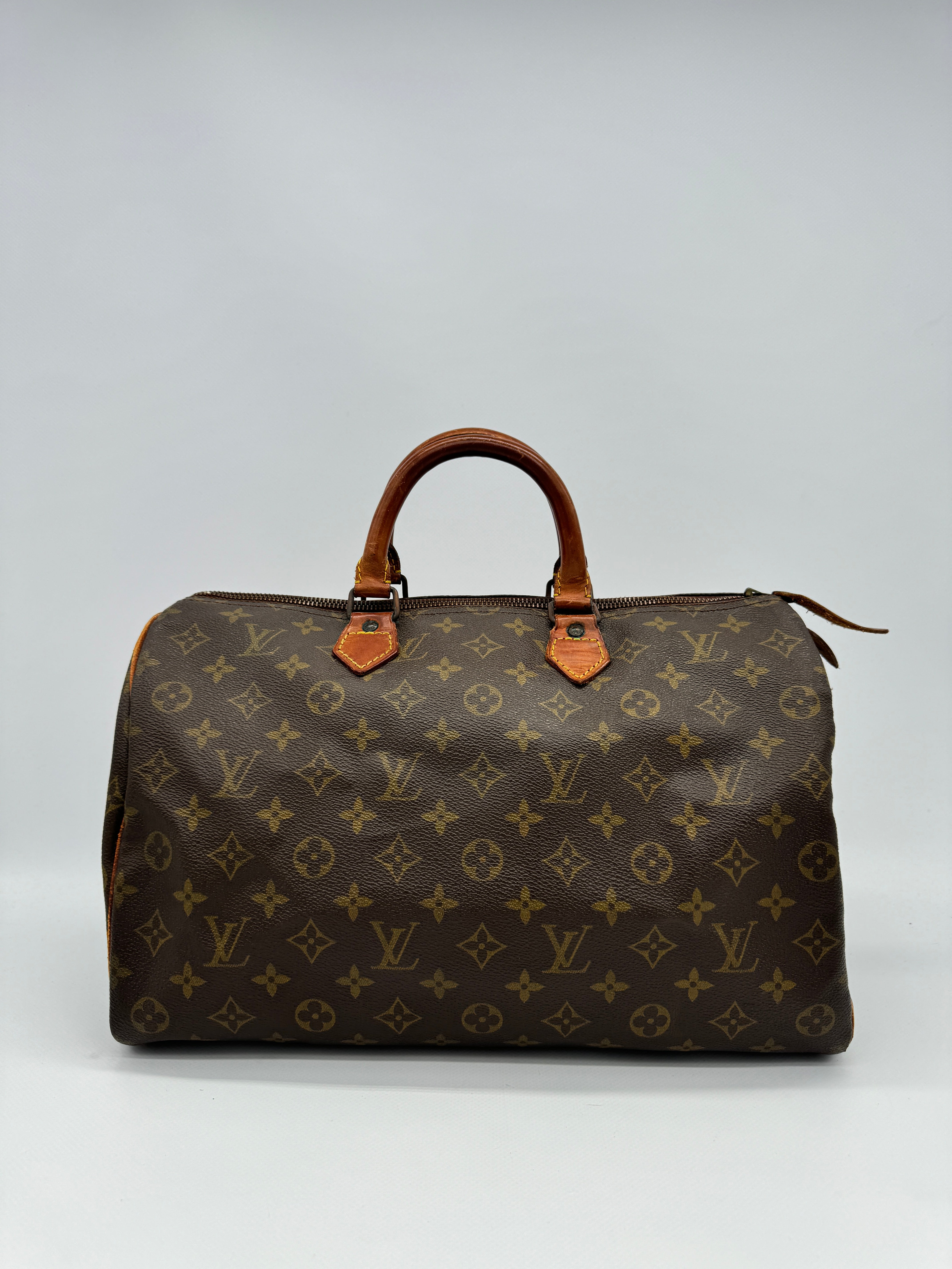 Louis Vuitton Speedy 35