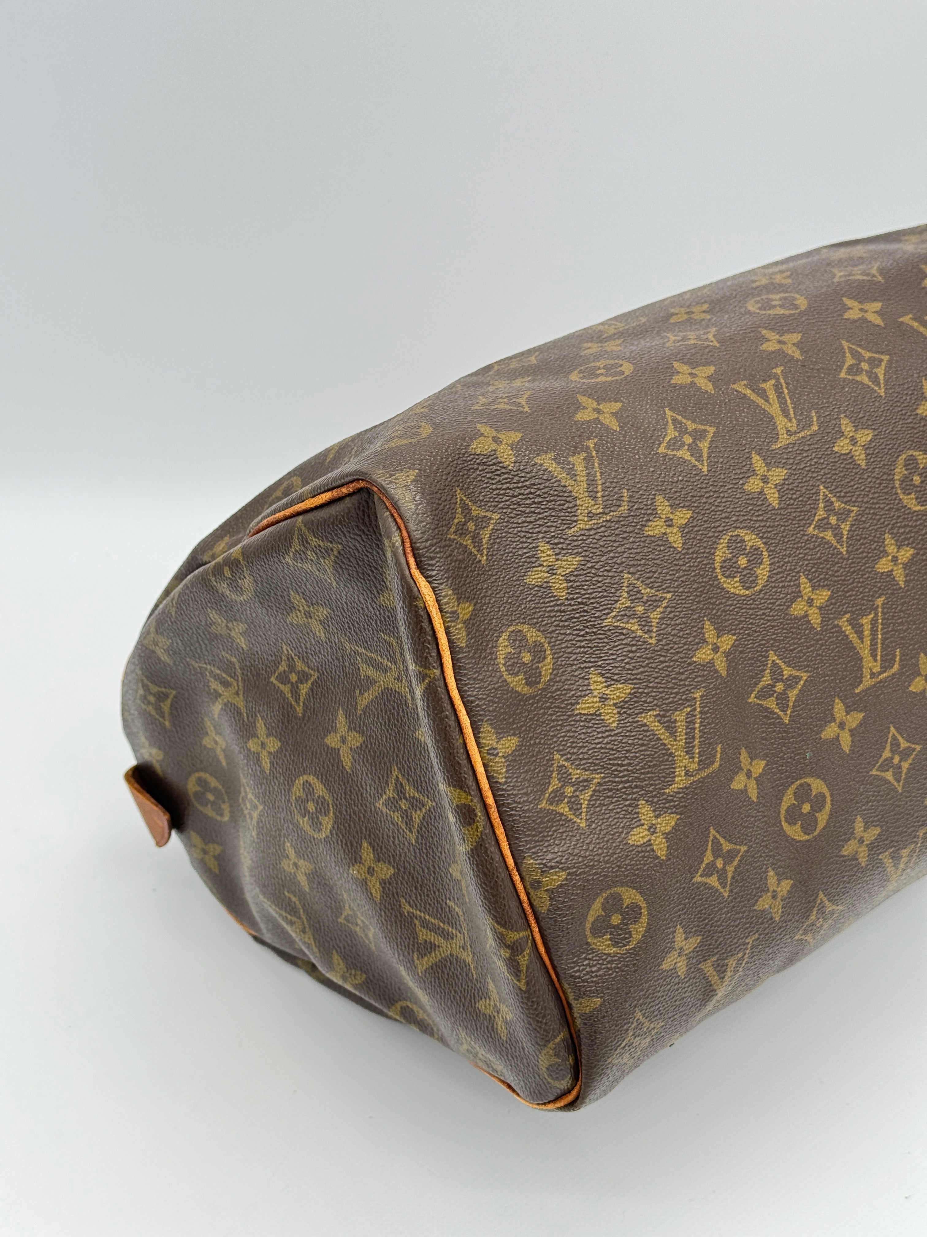 Louis Vuitton Speedy 35