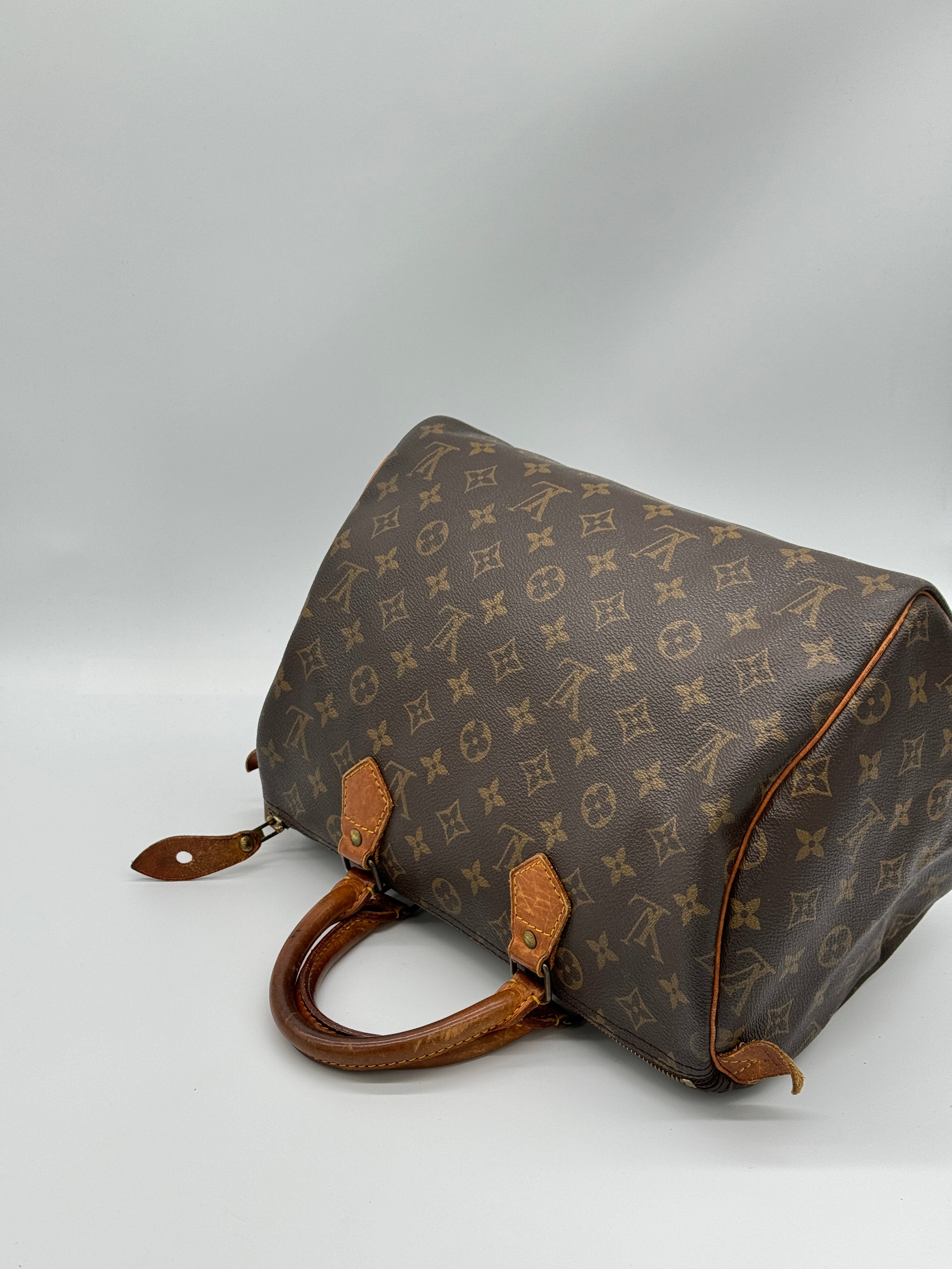 Louis Vuitton Speedy 30