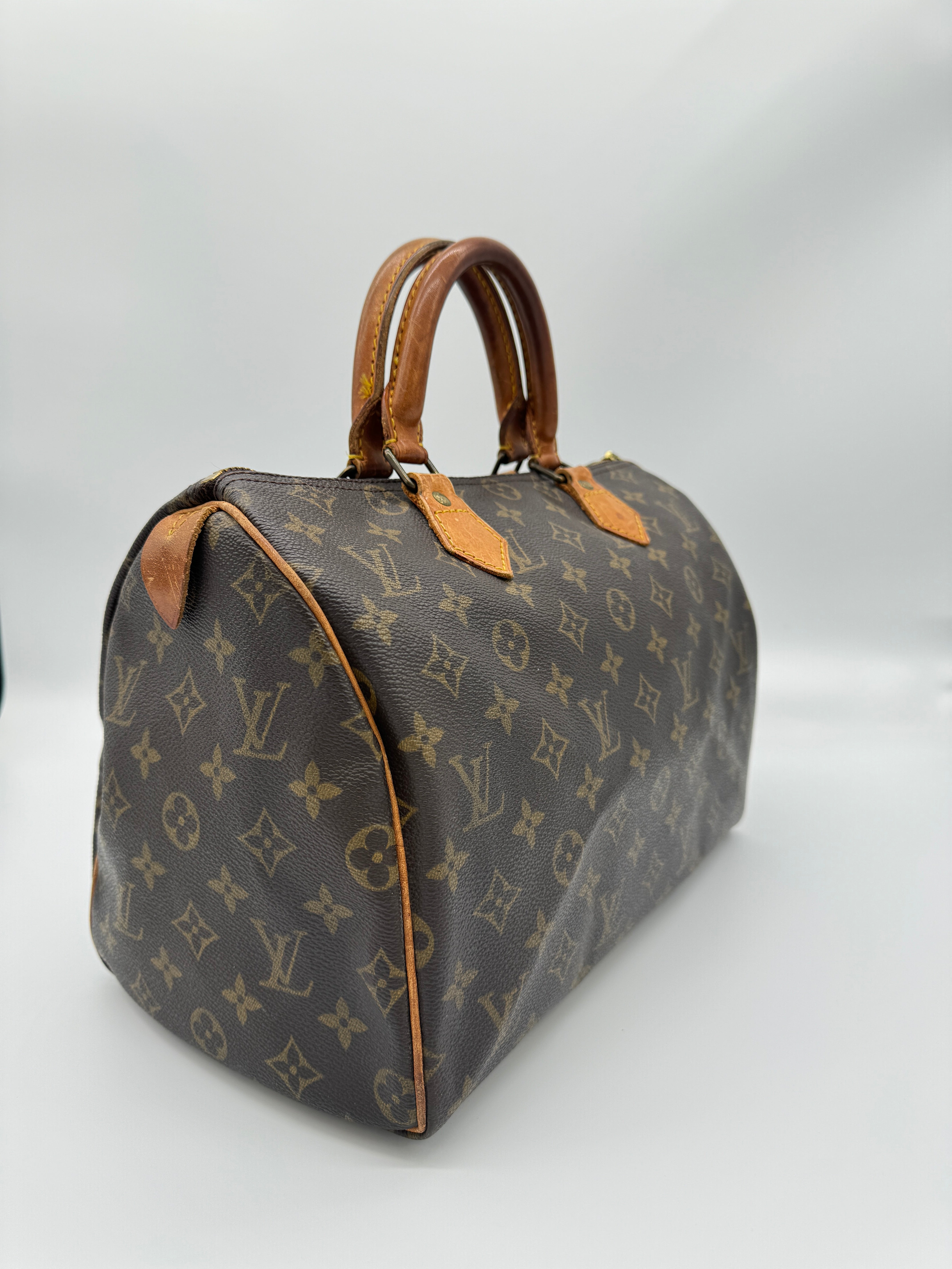 Louis Vuitton Speedy 30