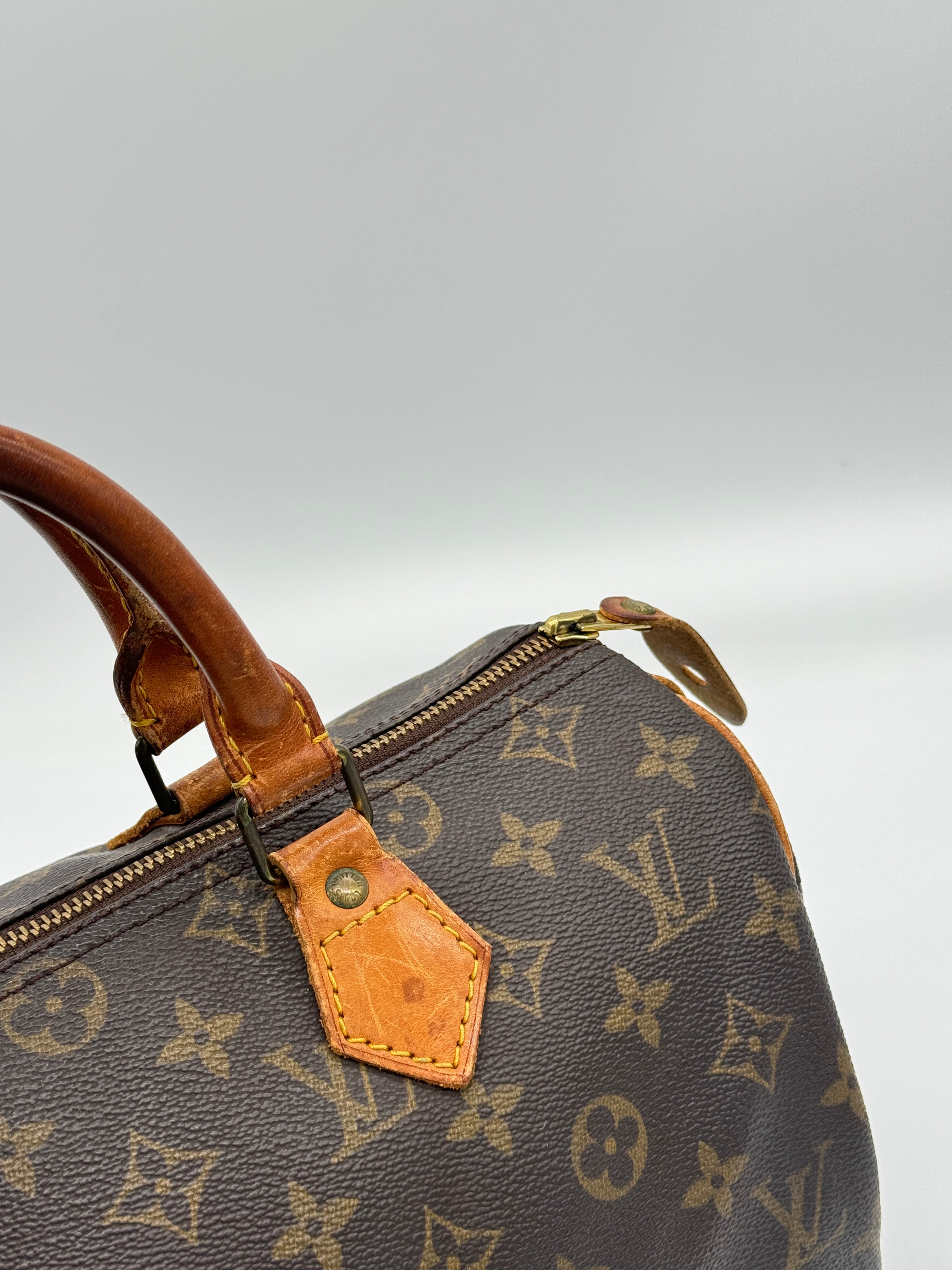 Louis Vuitton Speedy 30