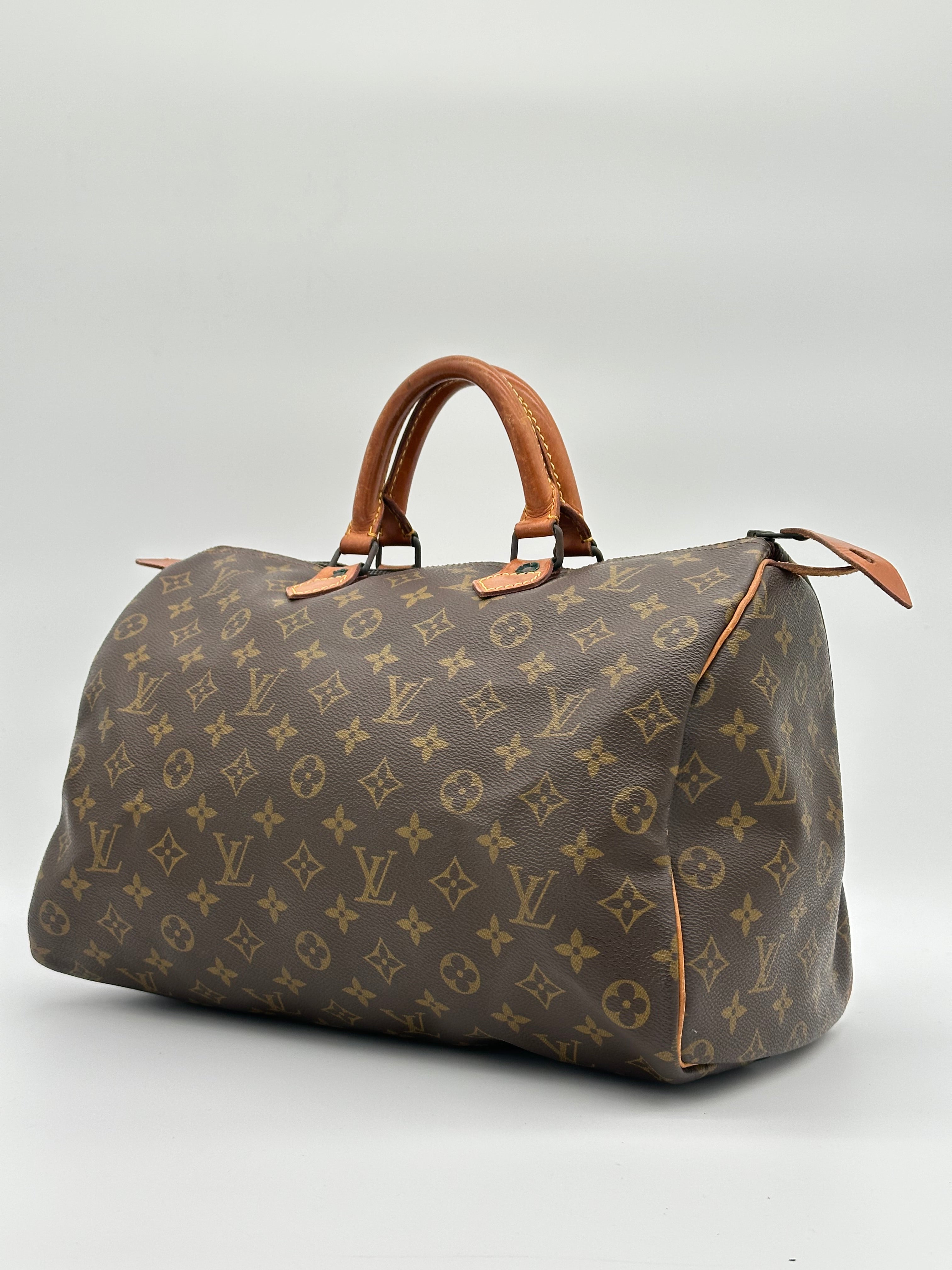 Louis Vuitton Speedy 35