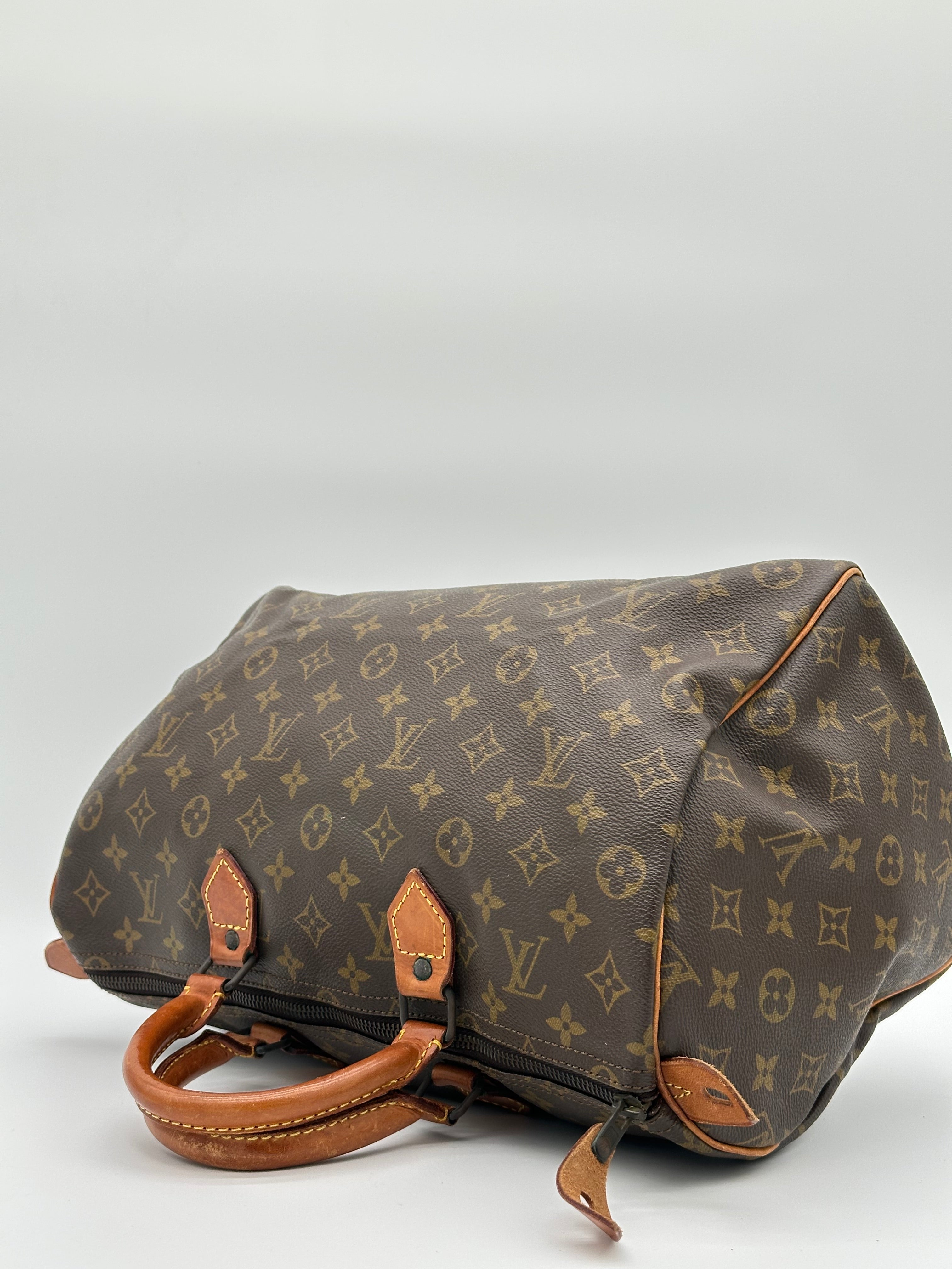 Louis Vuitton Speedy 35