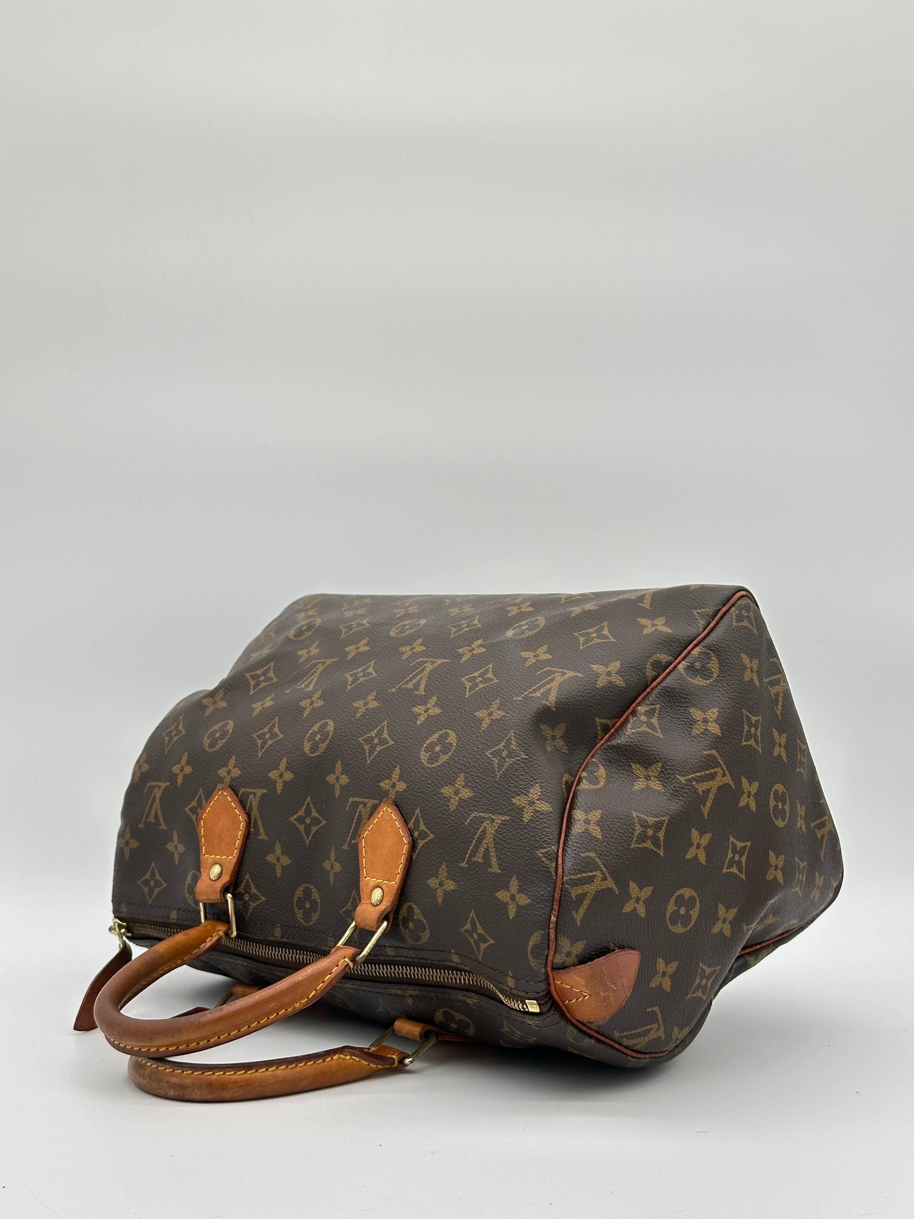 Louis Vuitton Speedy 30