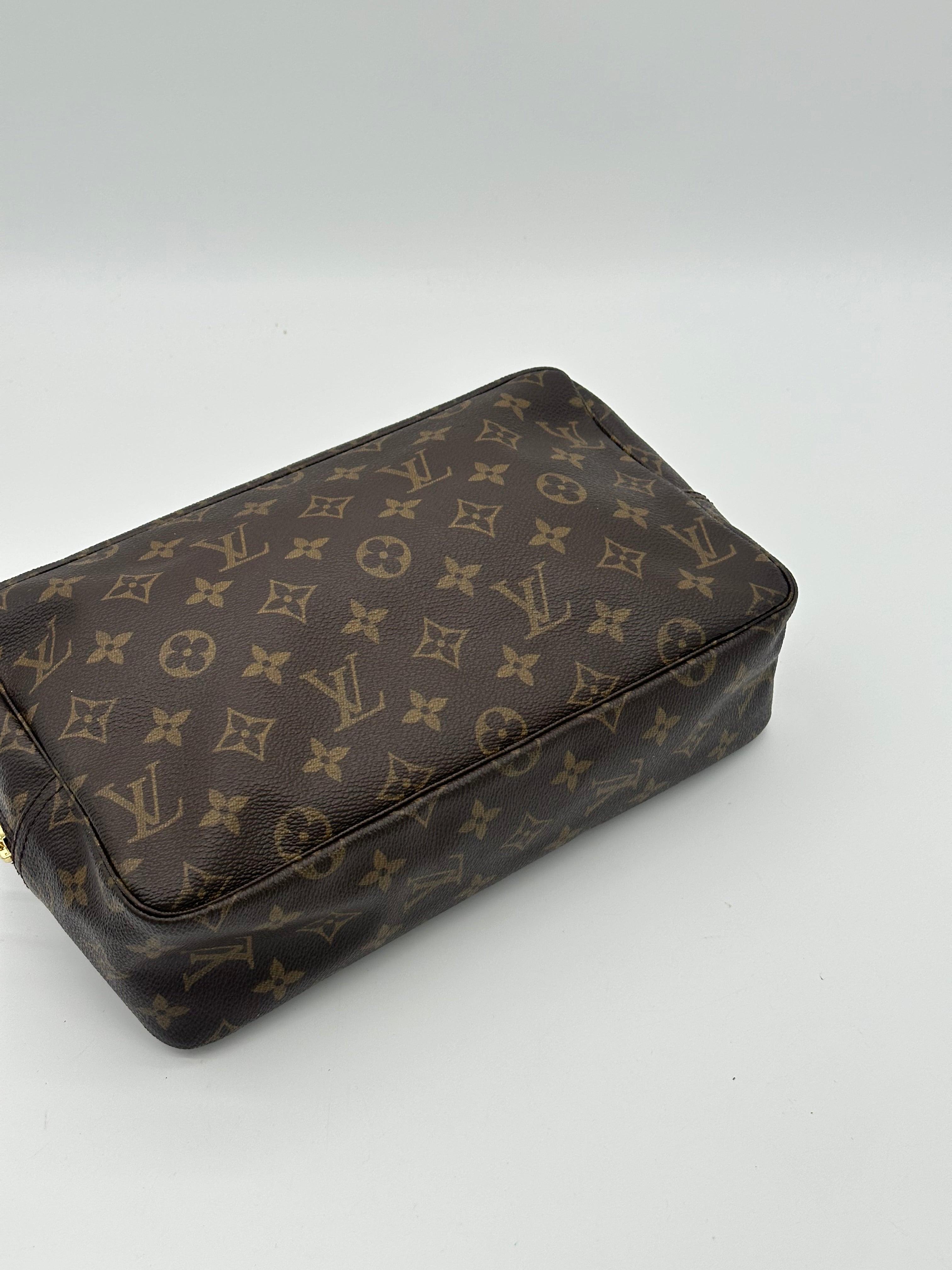 Louis Vuitton Trousse 28