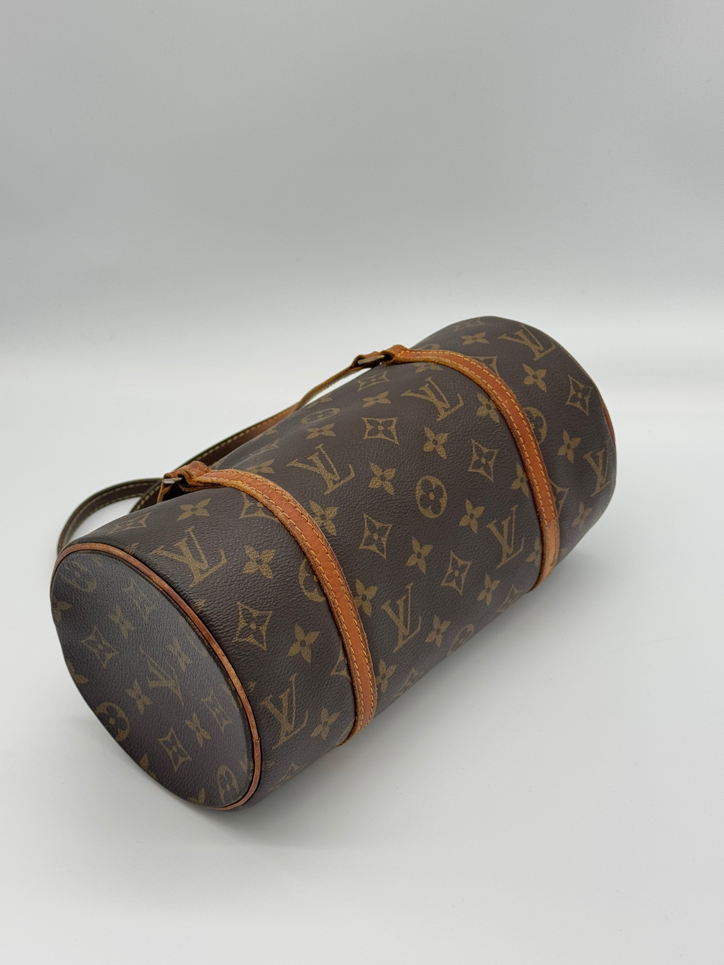 Louis Vuitton Papillon 26