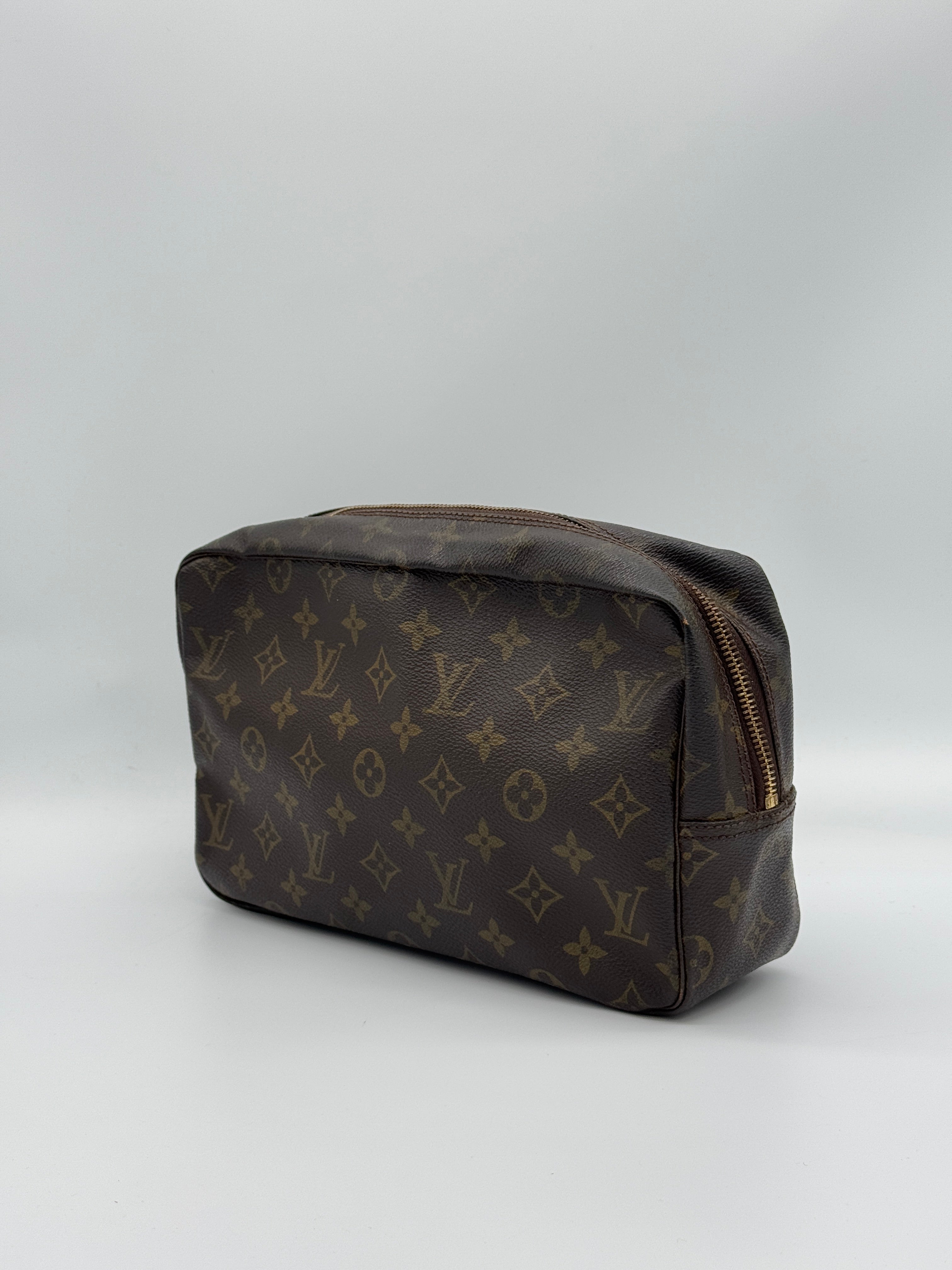 Louis Vuitton Trousse 28