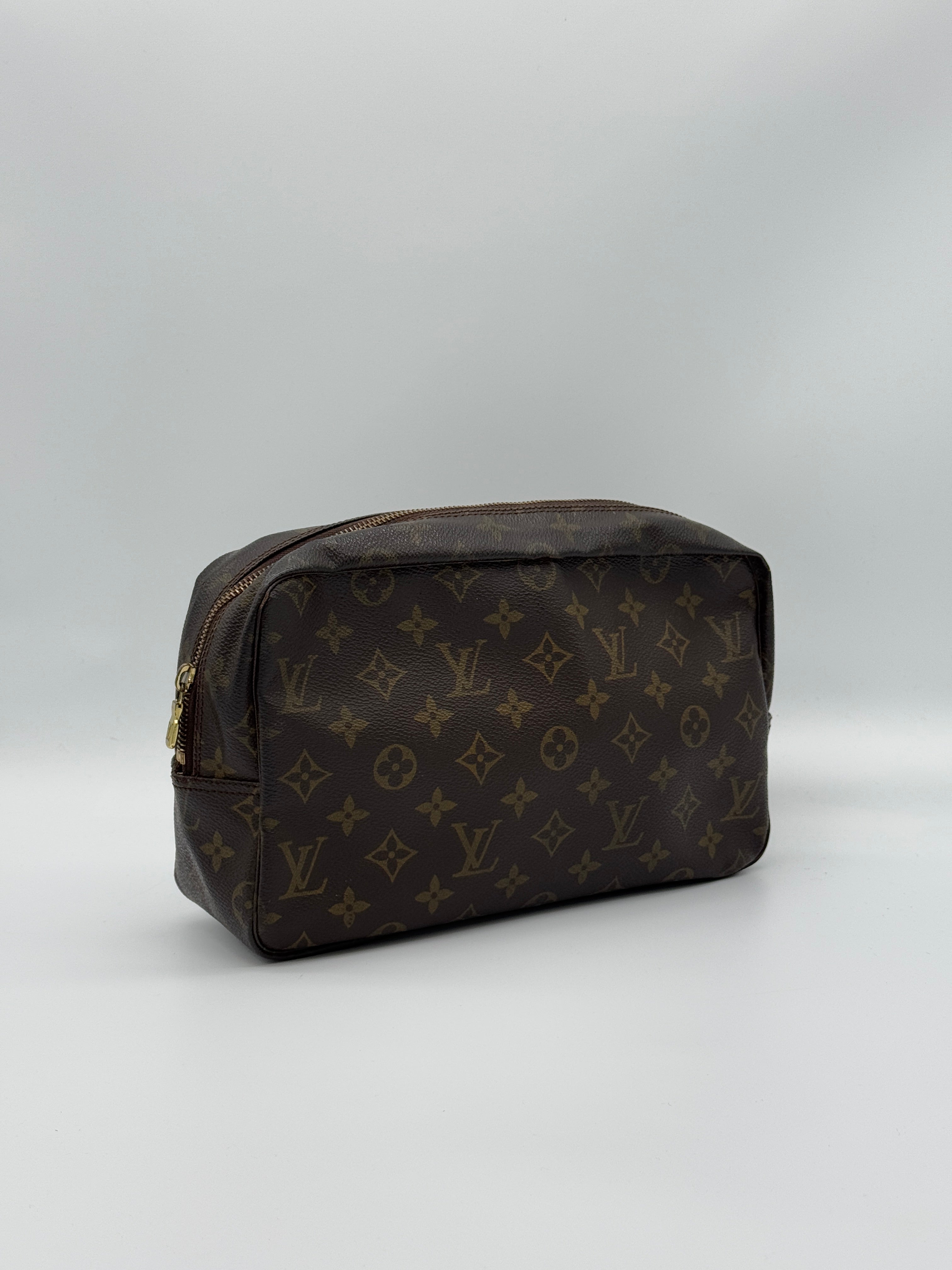 Louis Vuitton Trousse 28