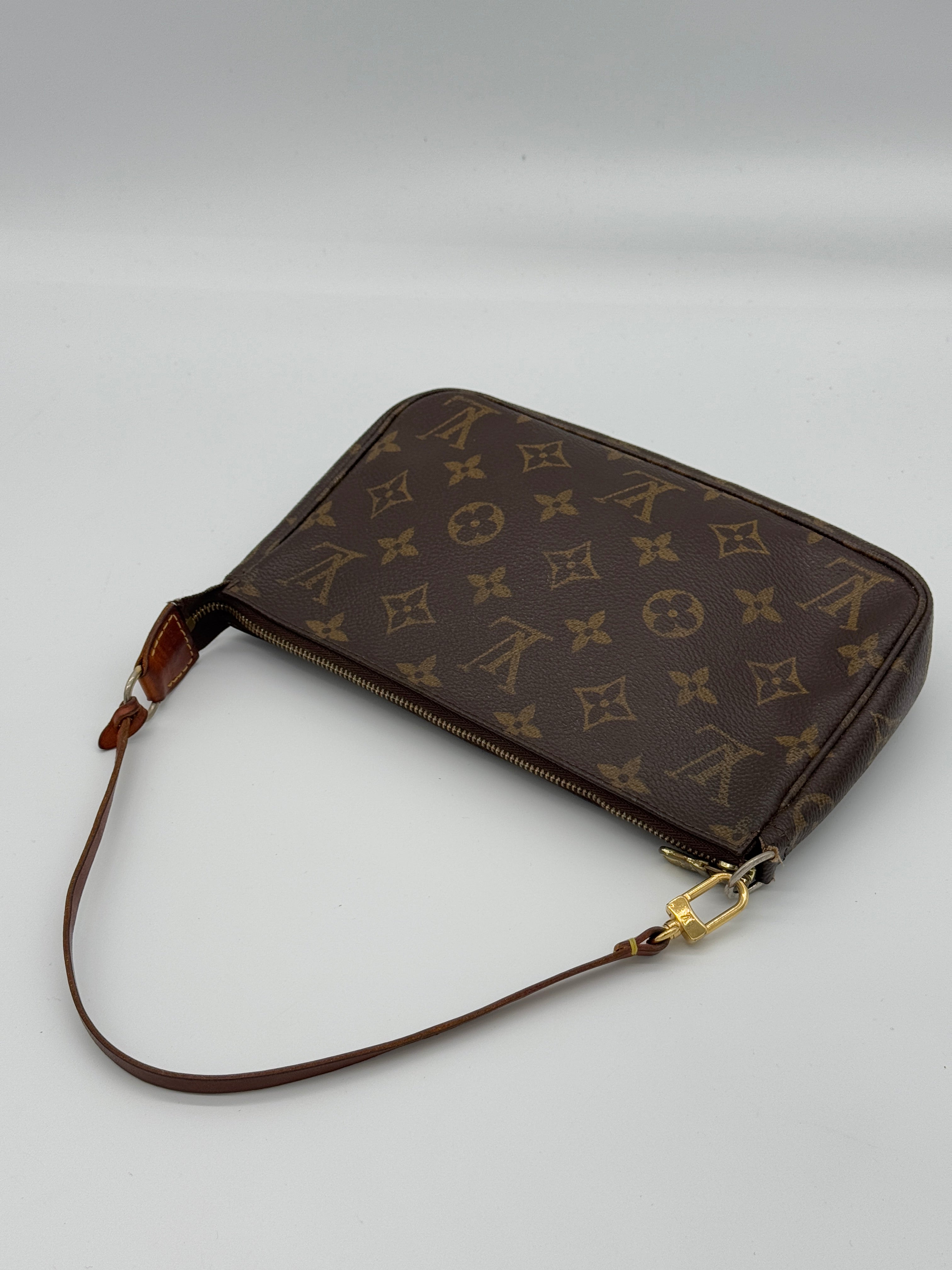 Louis Vuitton Pochette Accessoires