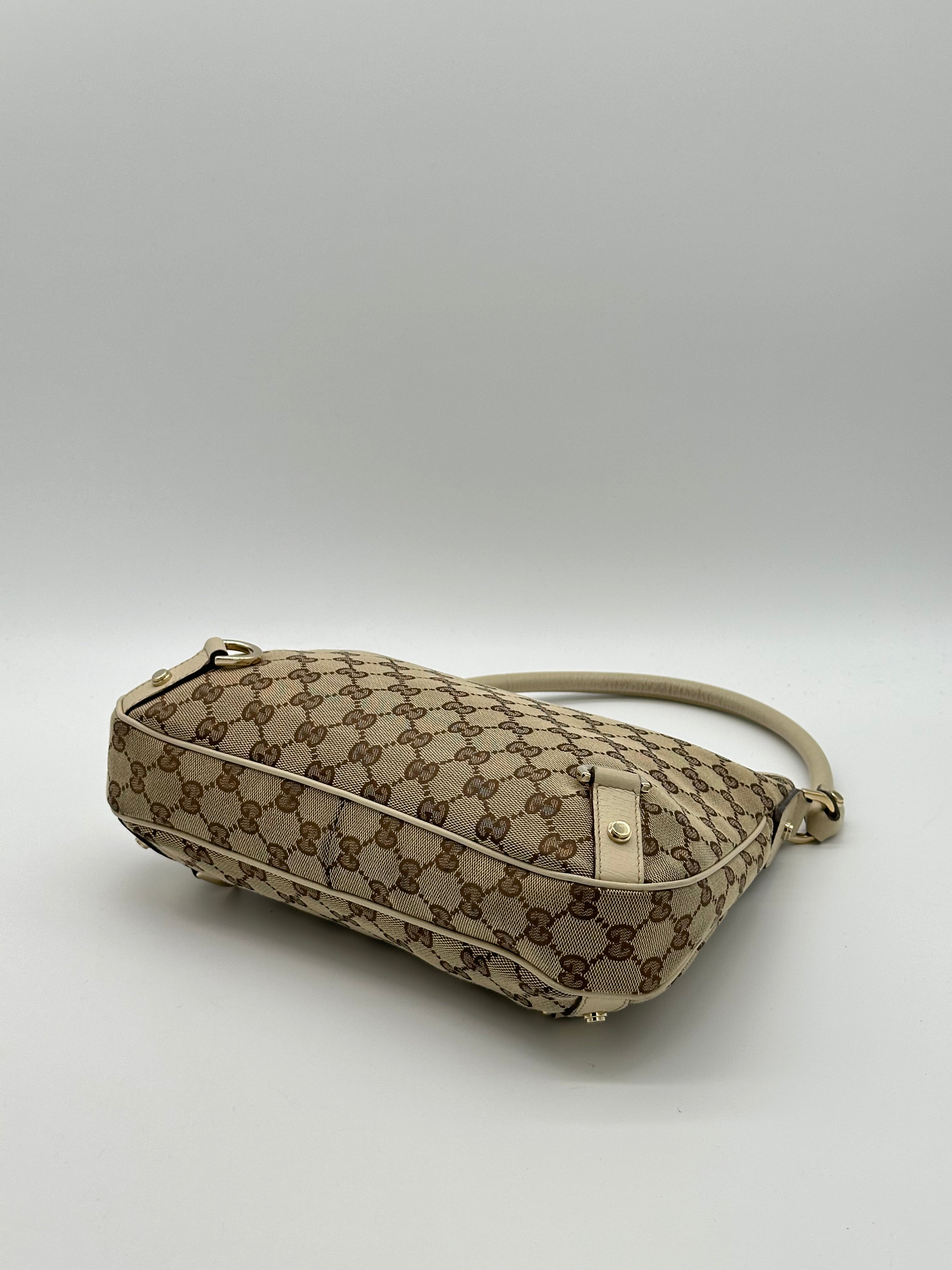 Gucci Abbey D-Ring Medium