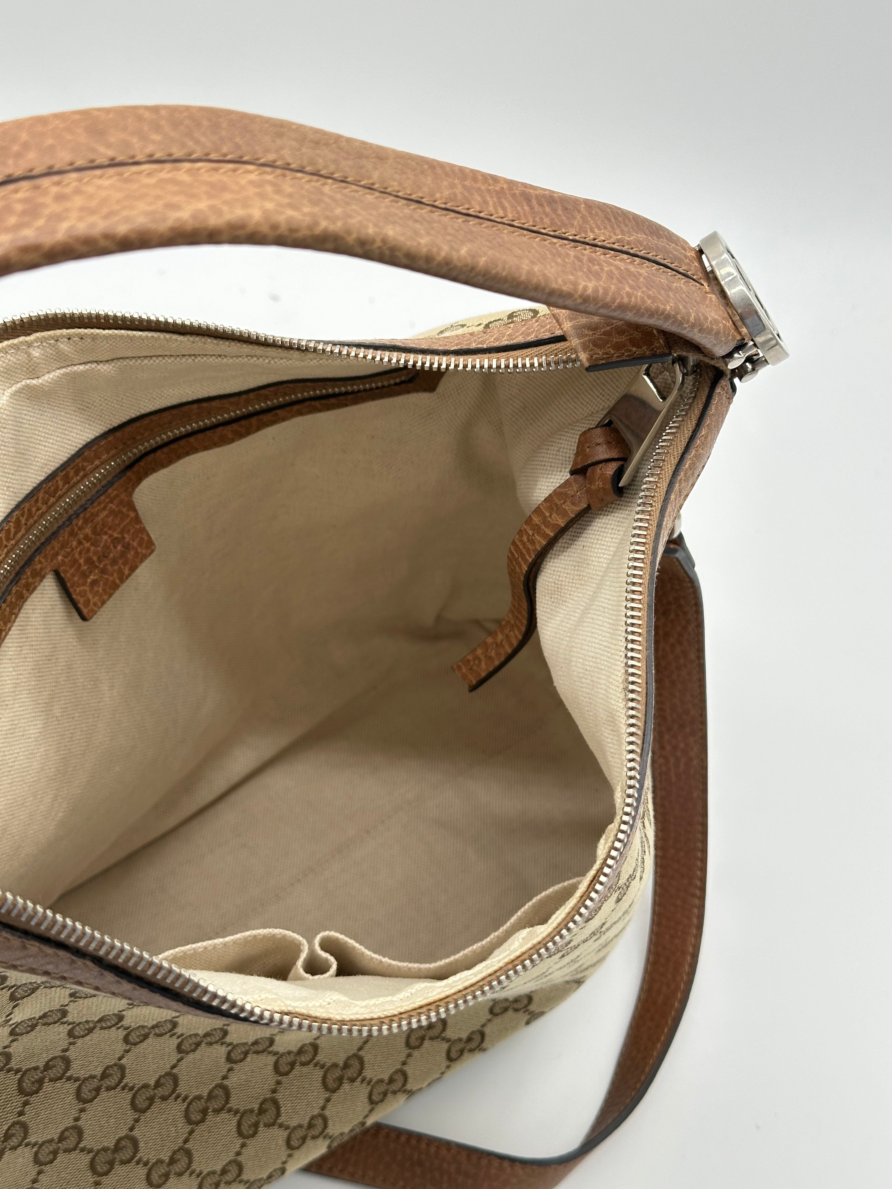 Gucci Miss Canvas