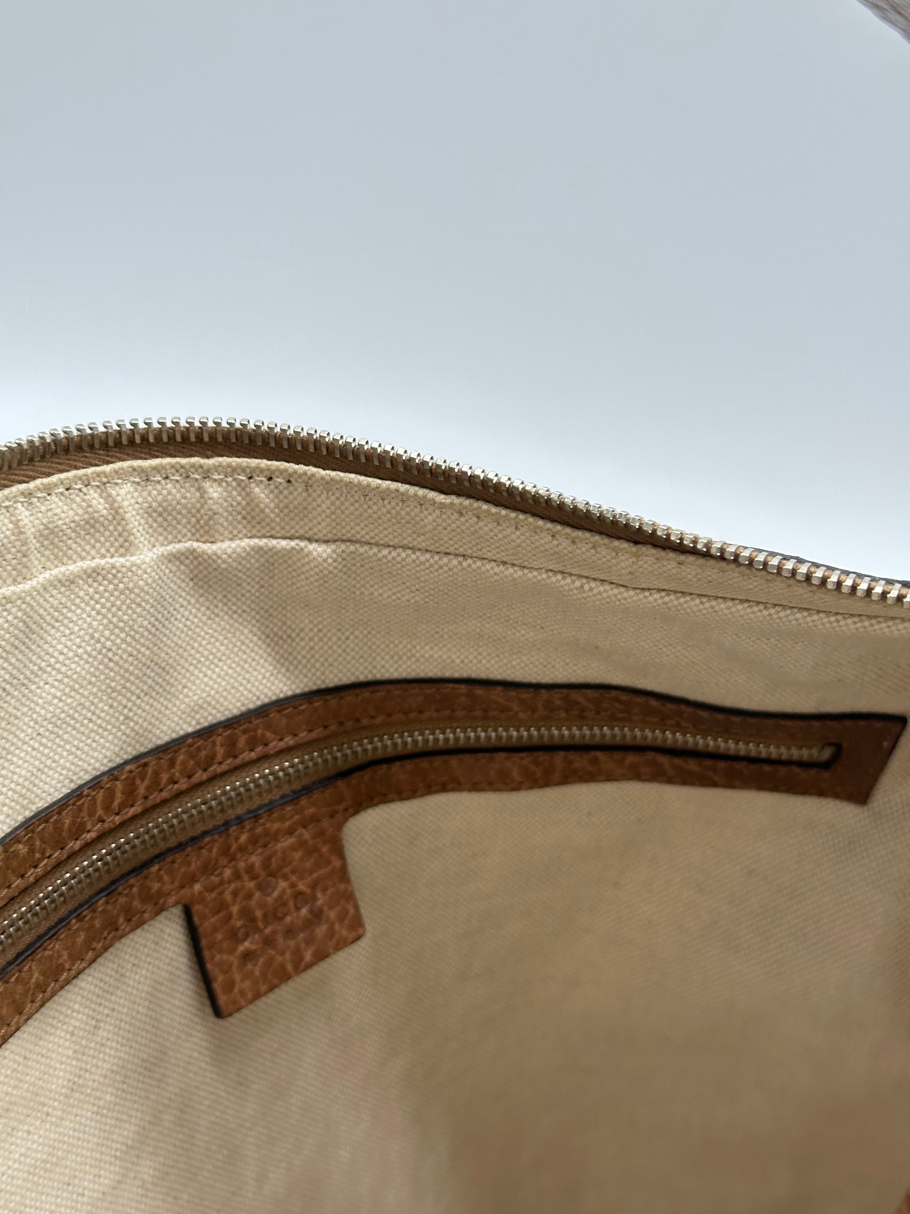 Gucci Miss Canvas