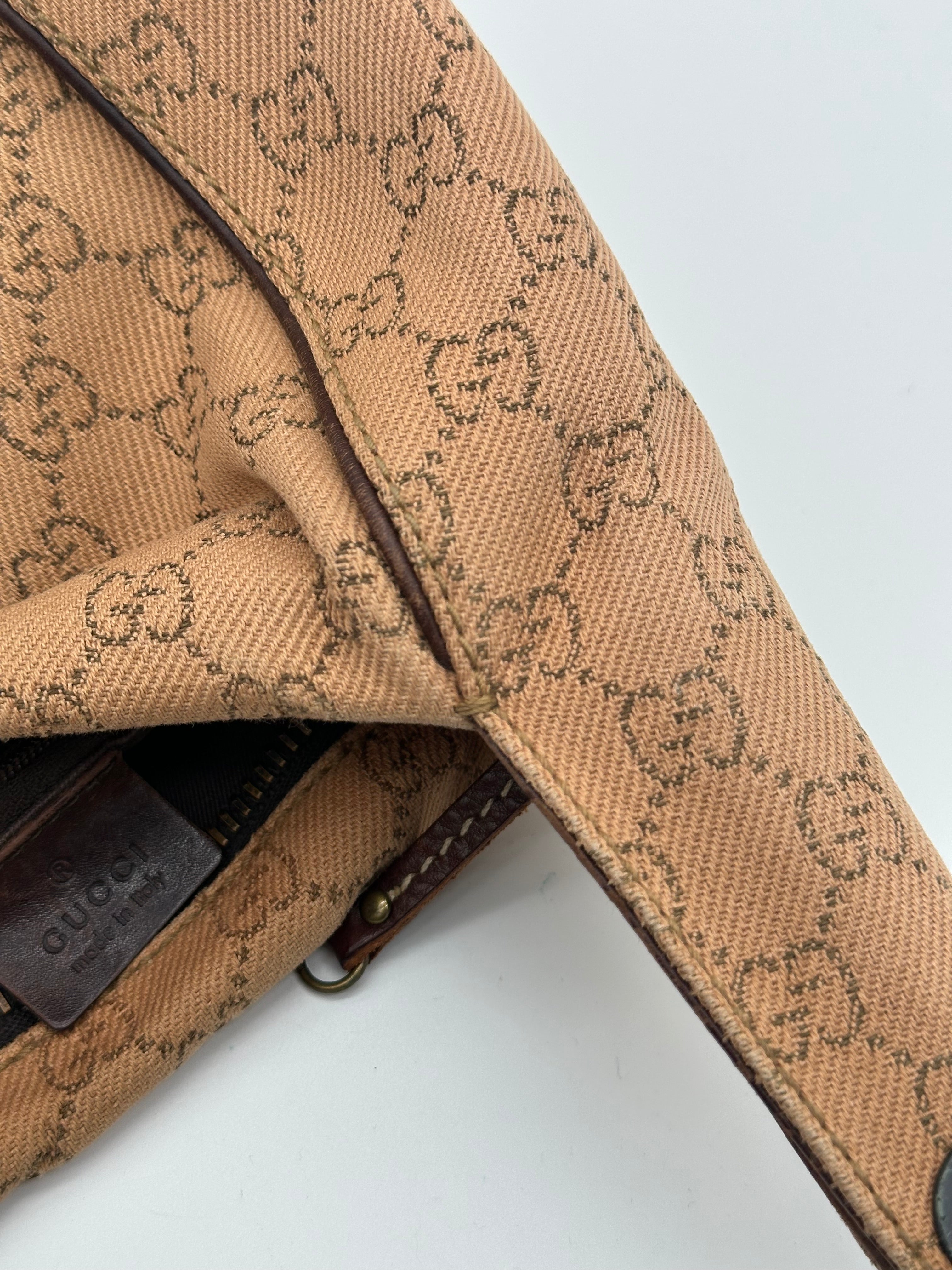 Gucci Canvas Shoulderbag