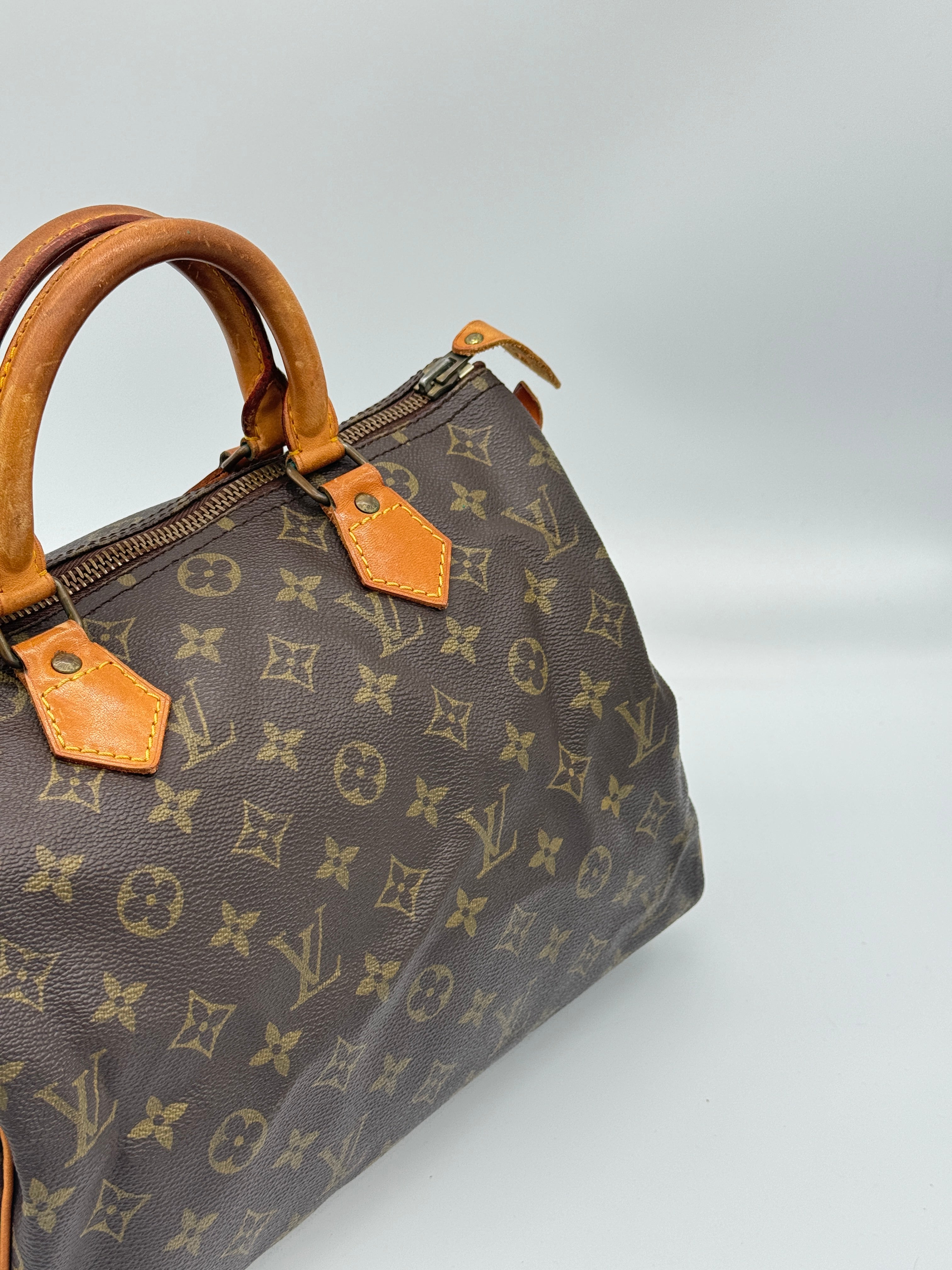 Louis Vuitton Speedy 30