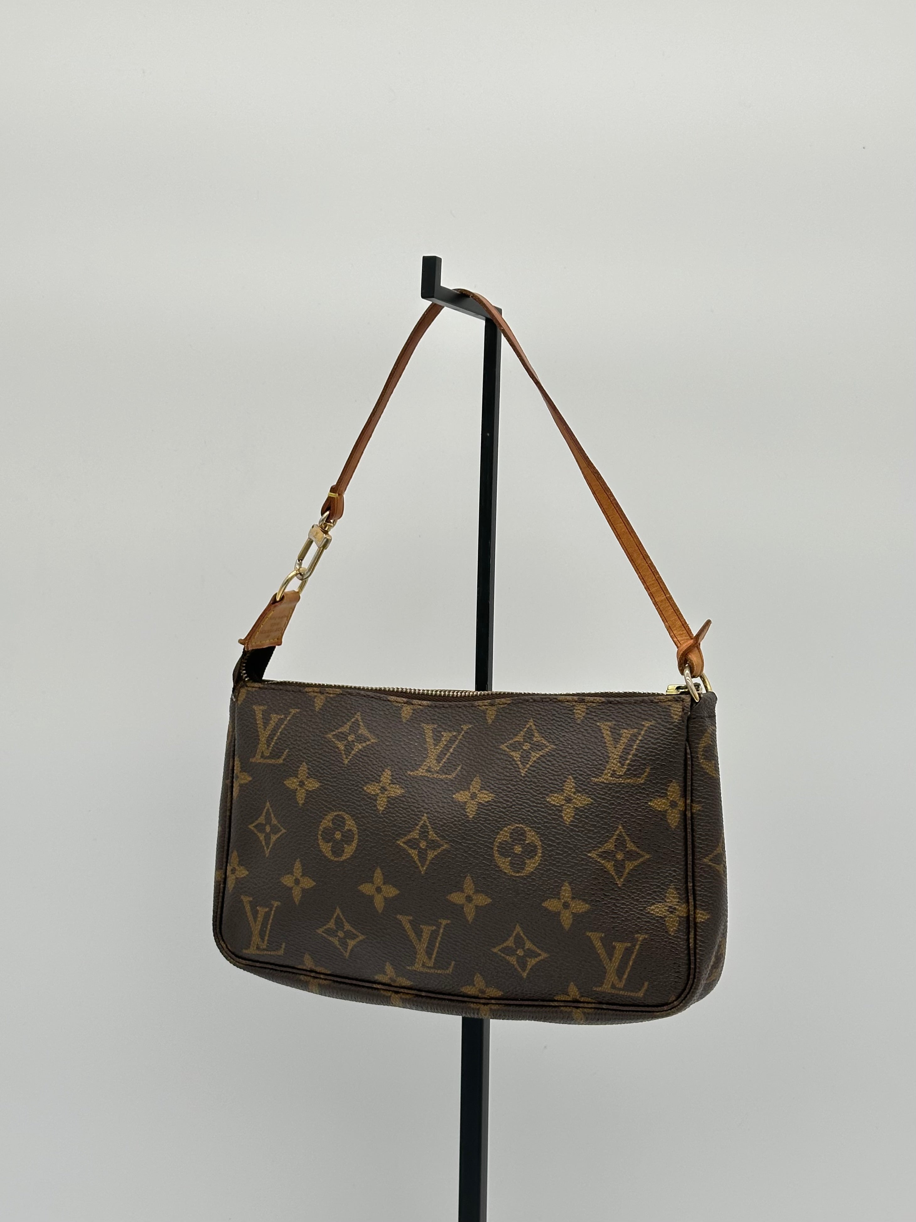 Louis Vuitton Pochette Accessoires