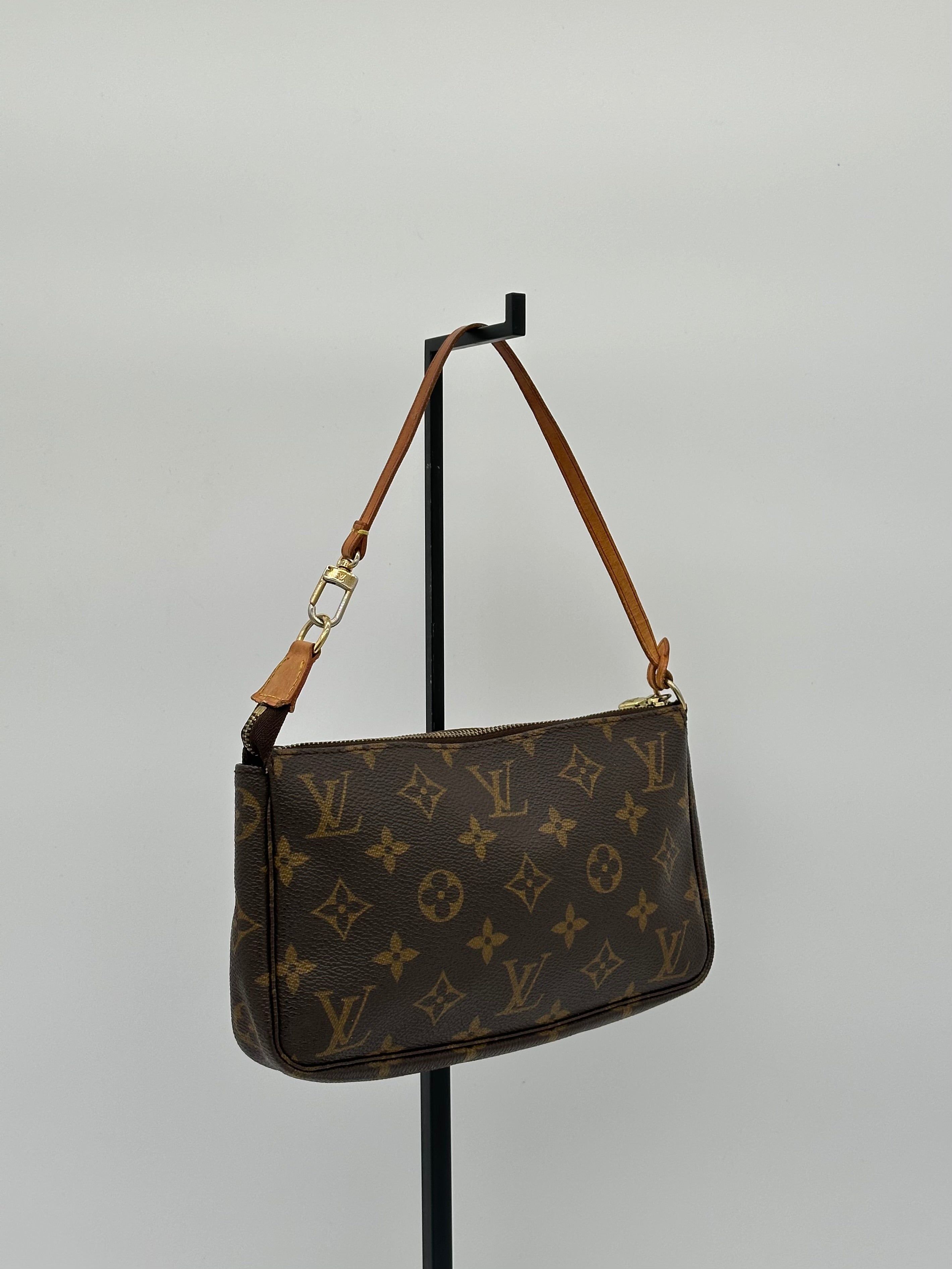 Louis Vuitton Pochette Accessoires