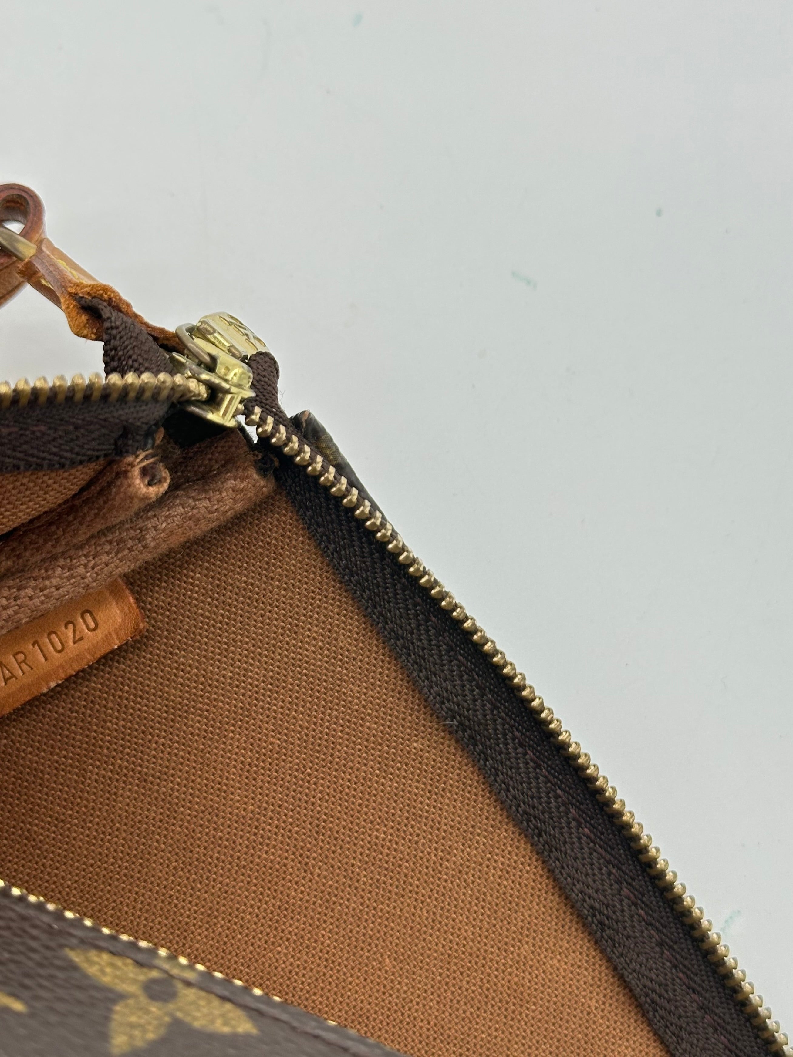 Louis Vuitton Pochette Accessoires