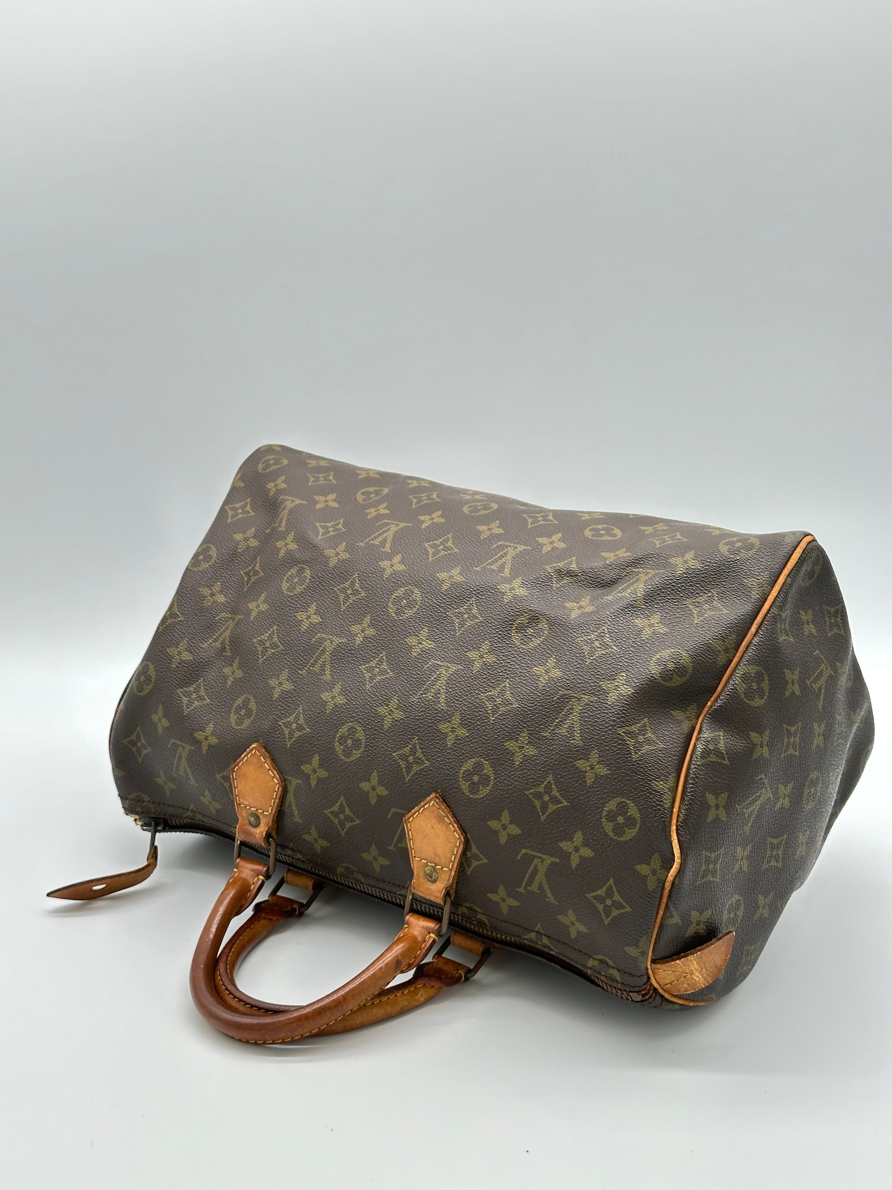 Louis Vuitton Speedy 35