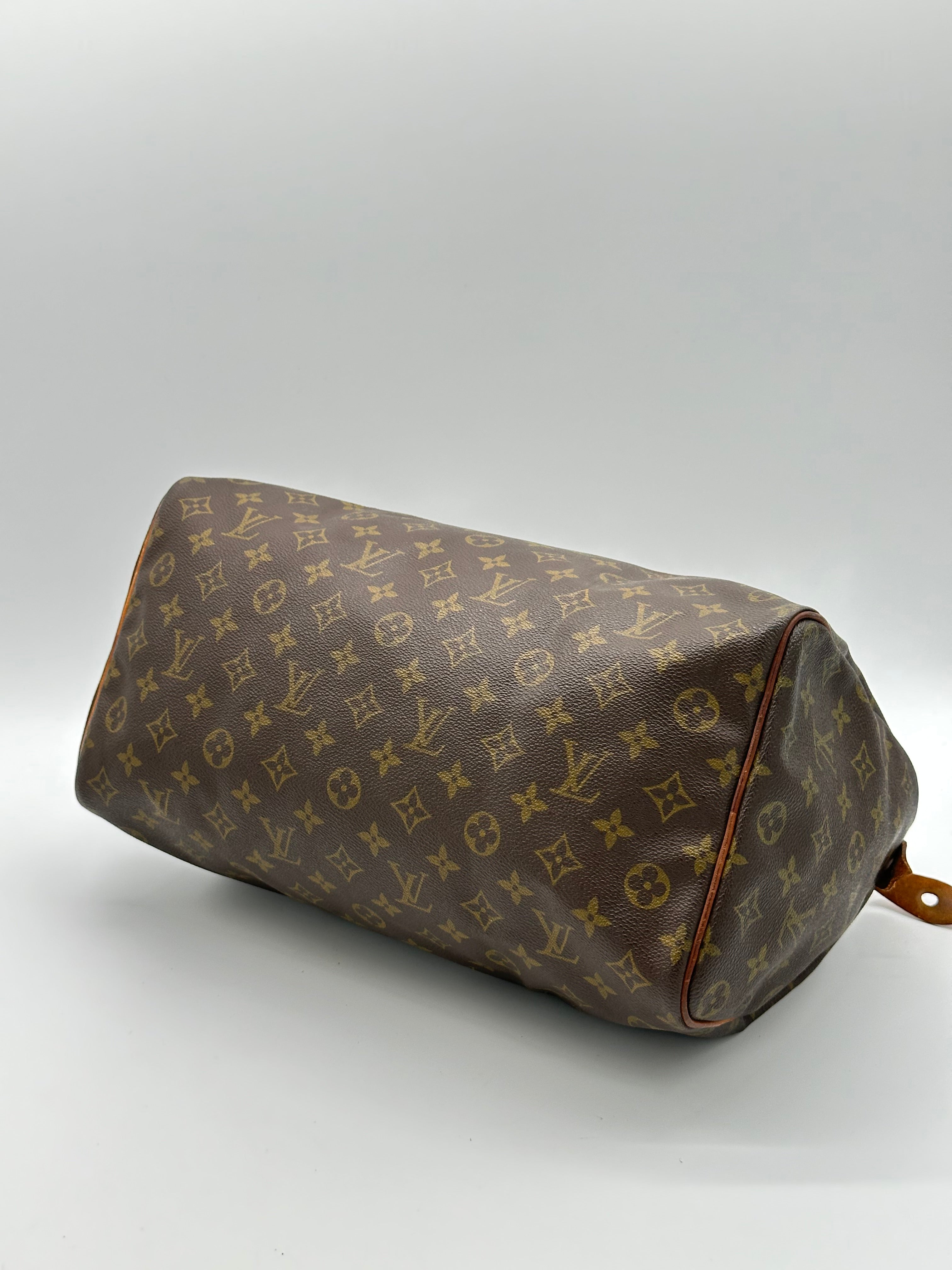 Louis Vuitton Speedy 35