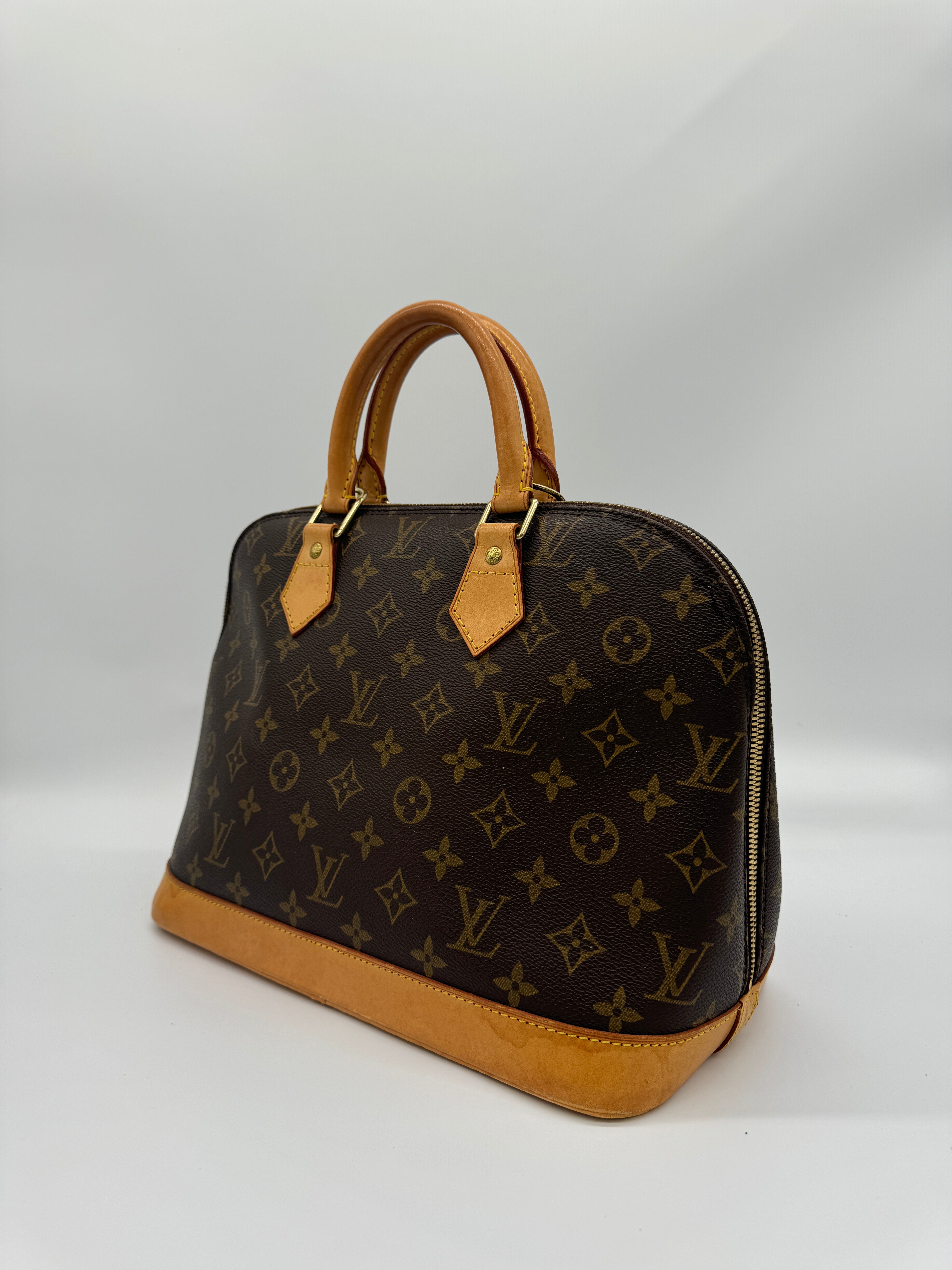 Louis Vuitton Alma PM