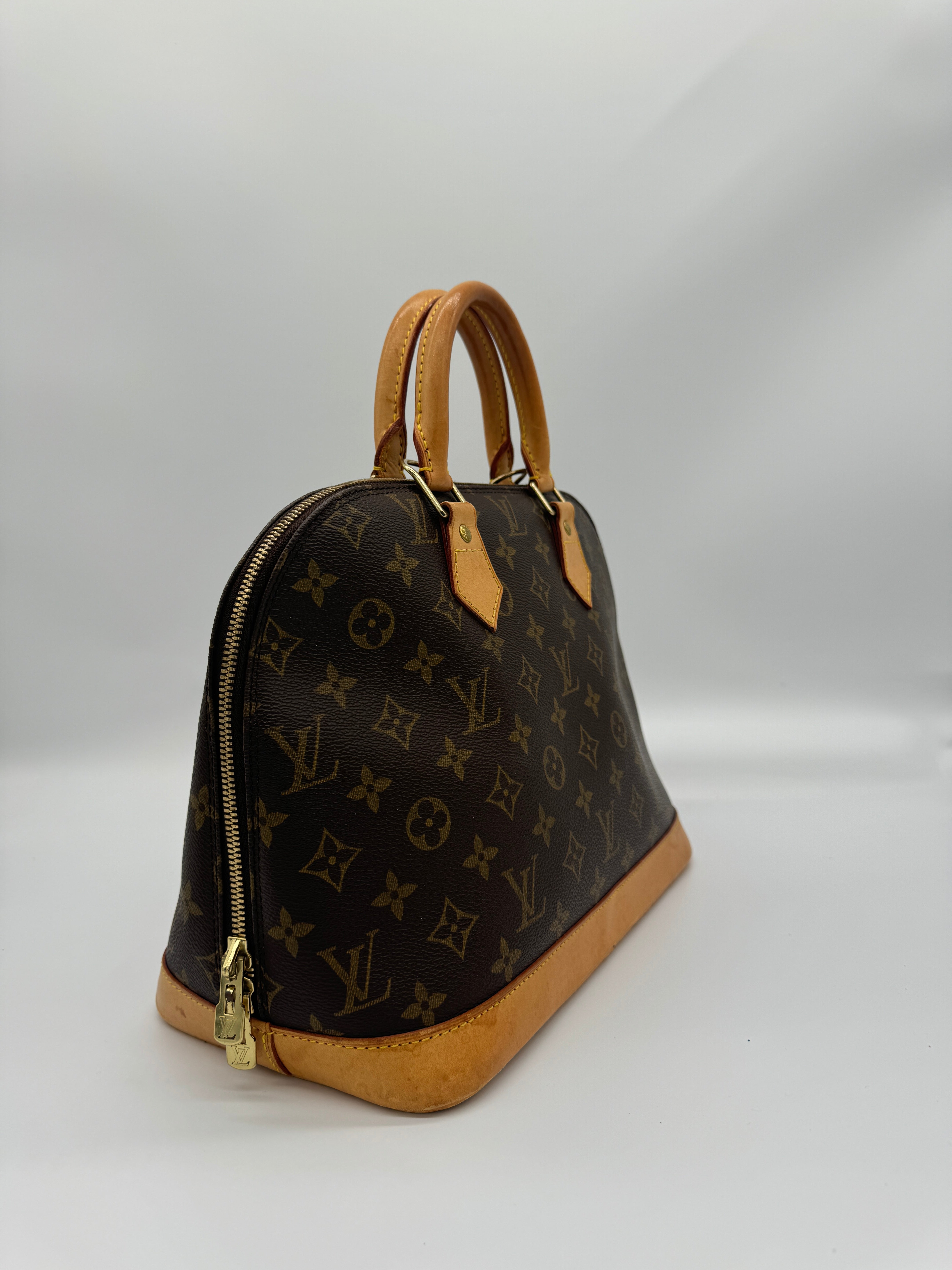 Louis Vuitton Alma PM