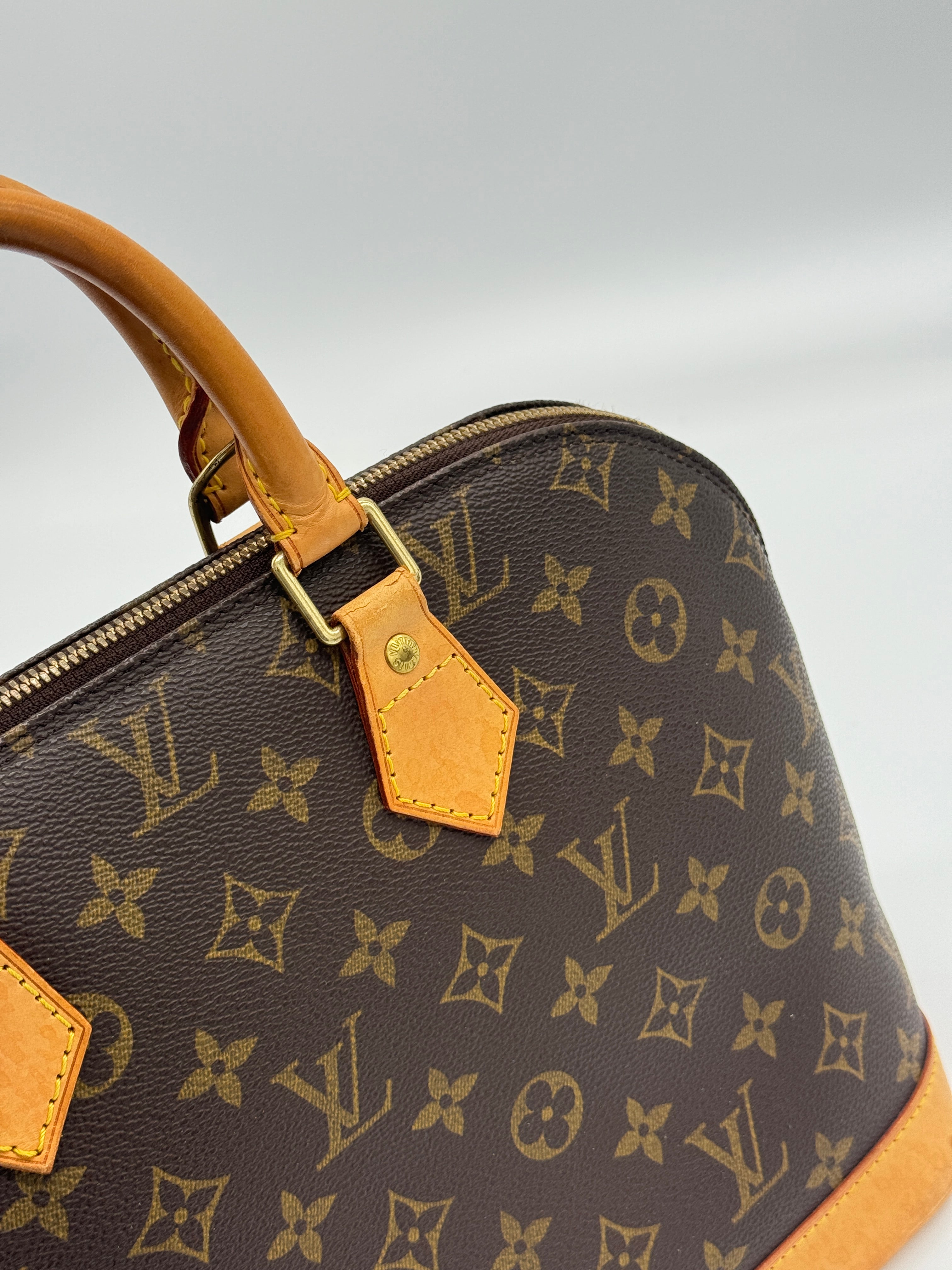 Louis Vuitton Alma PM