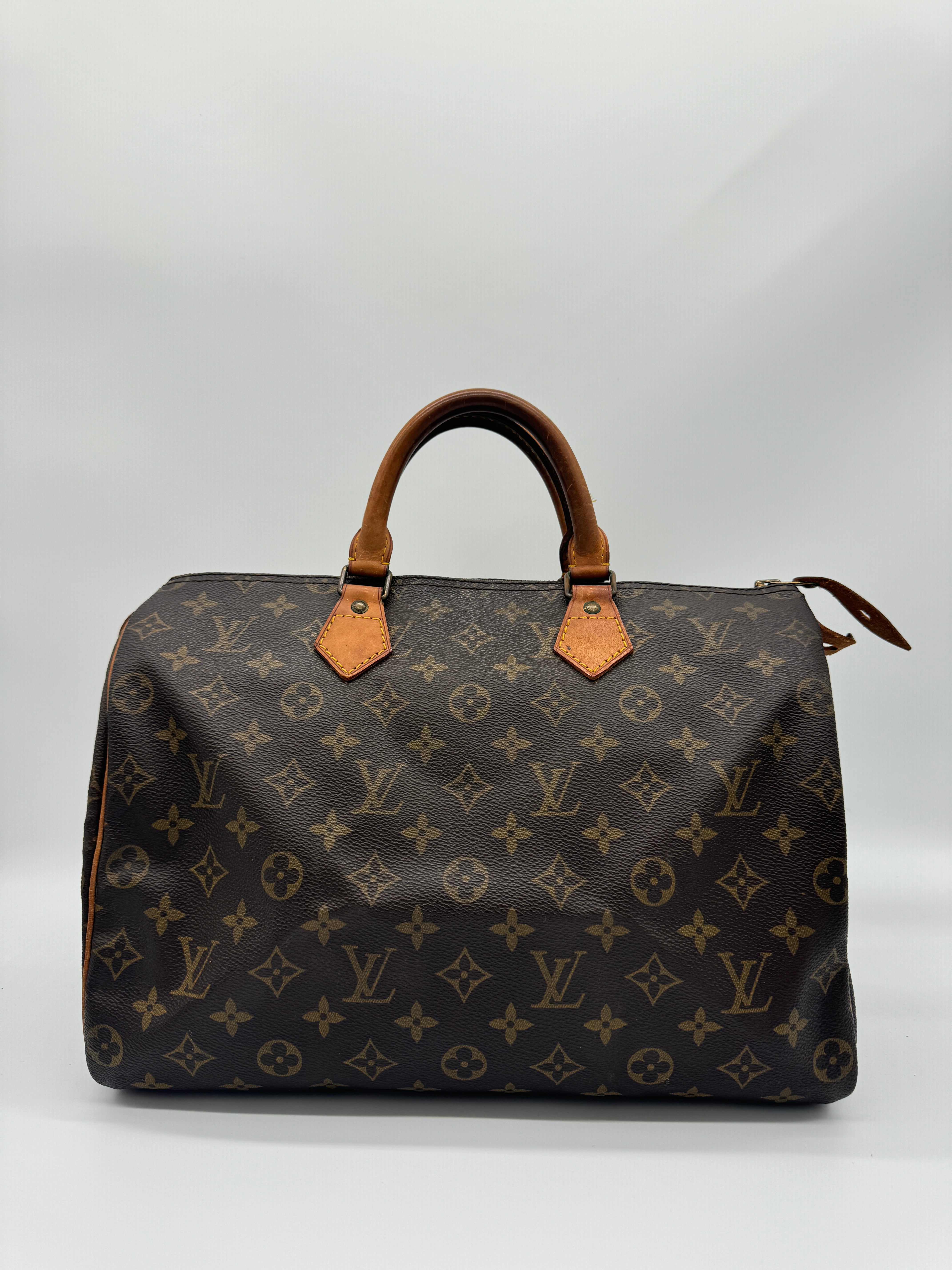 Louis Vuitton Speedy 35