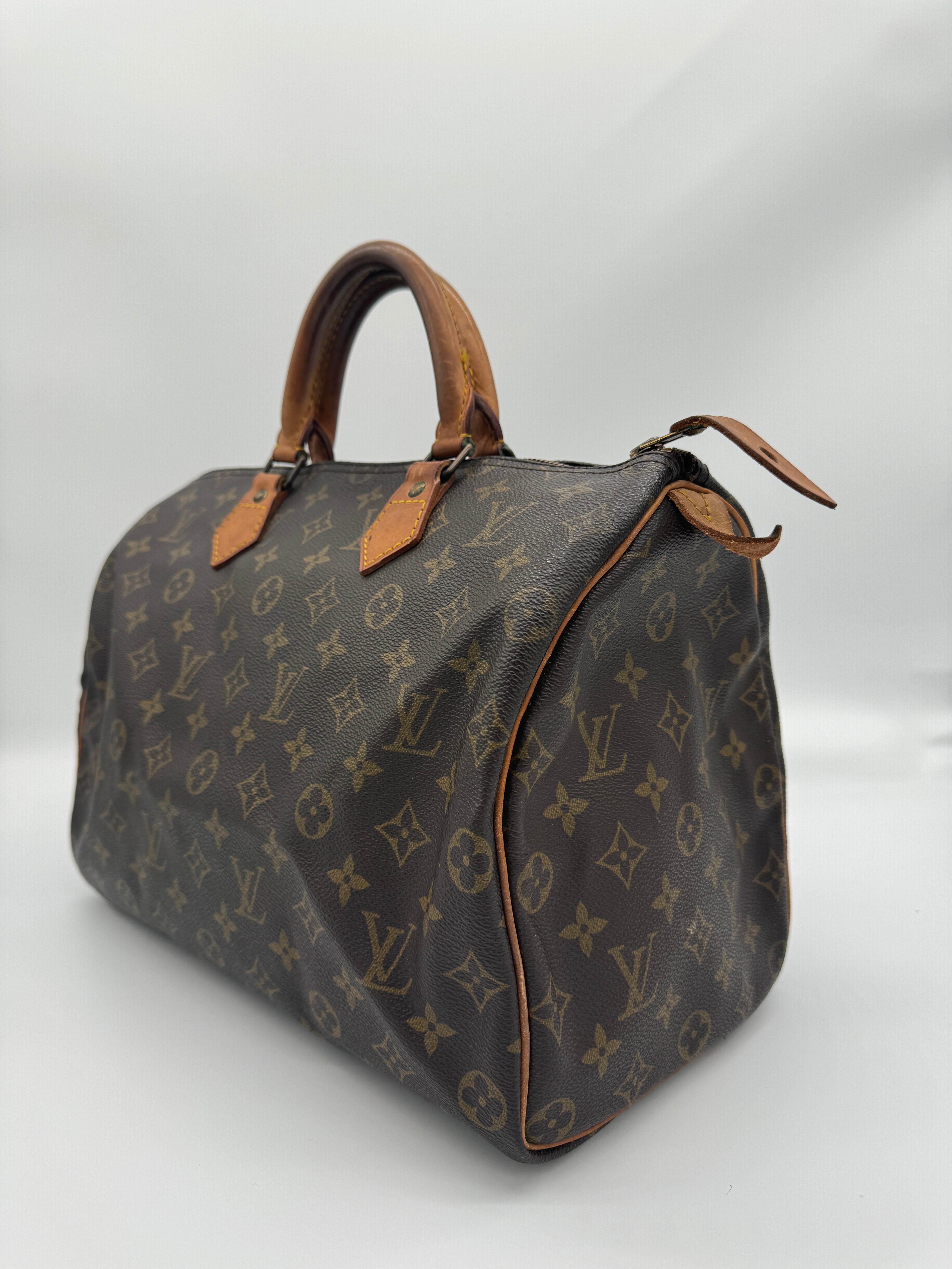 Louis Vuitton Speedy 35