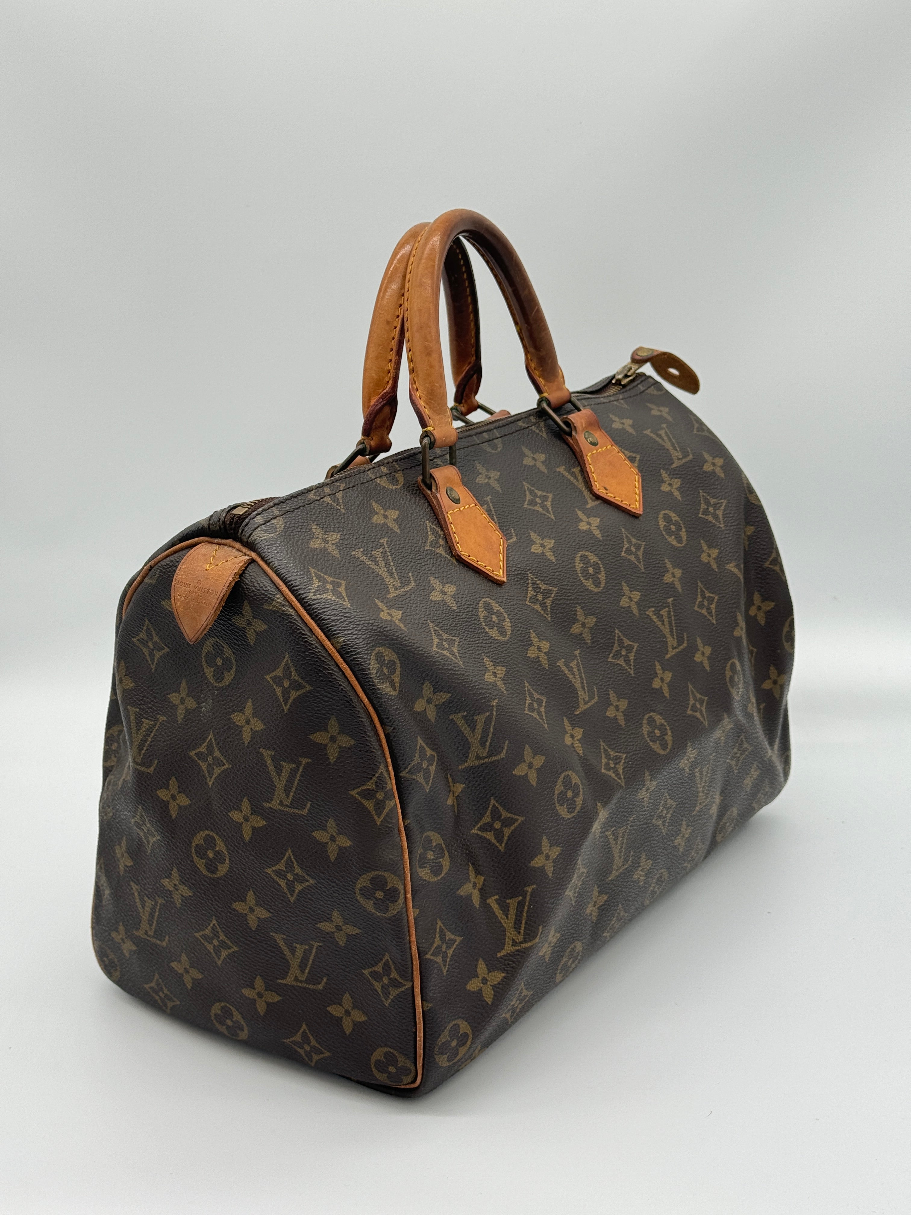 Louis Vuitton Speedy 35