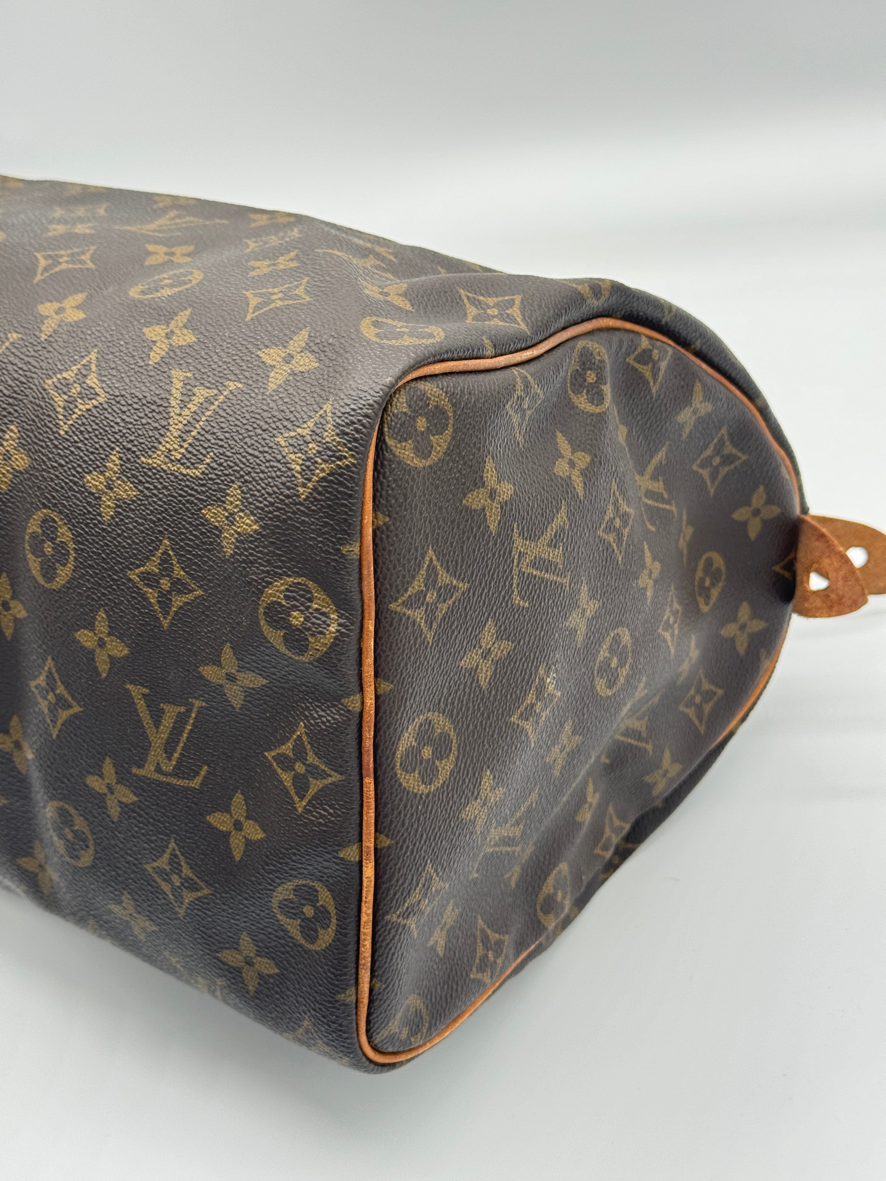 Louis Vuitton Speedy 35