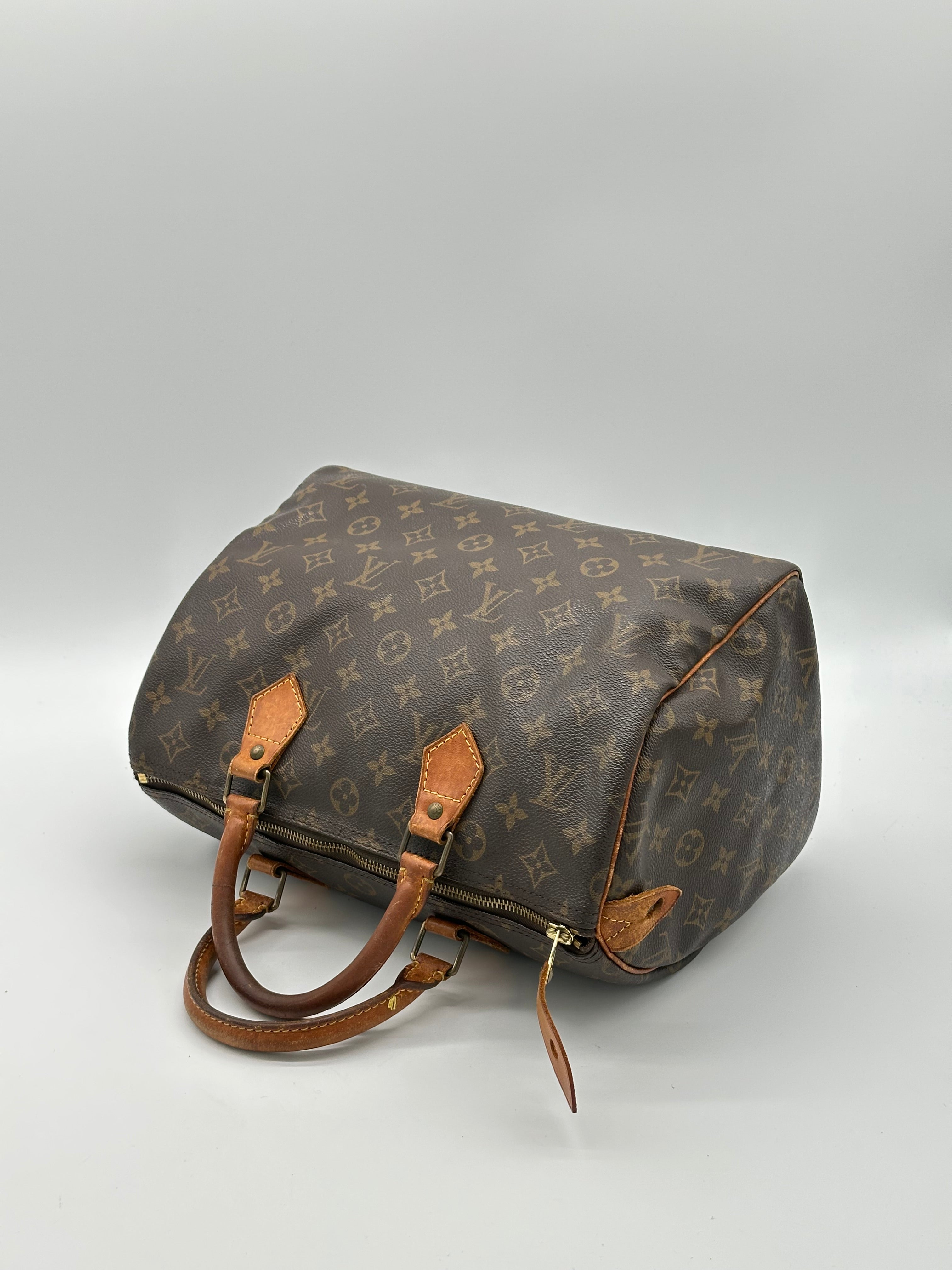 Louis Vuitton Speedy 30