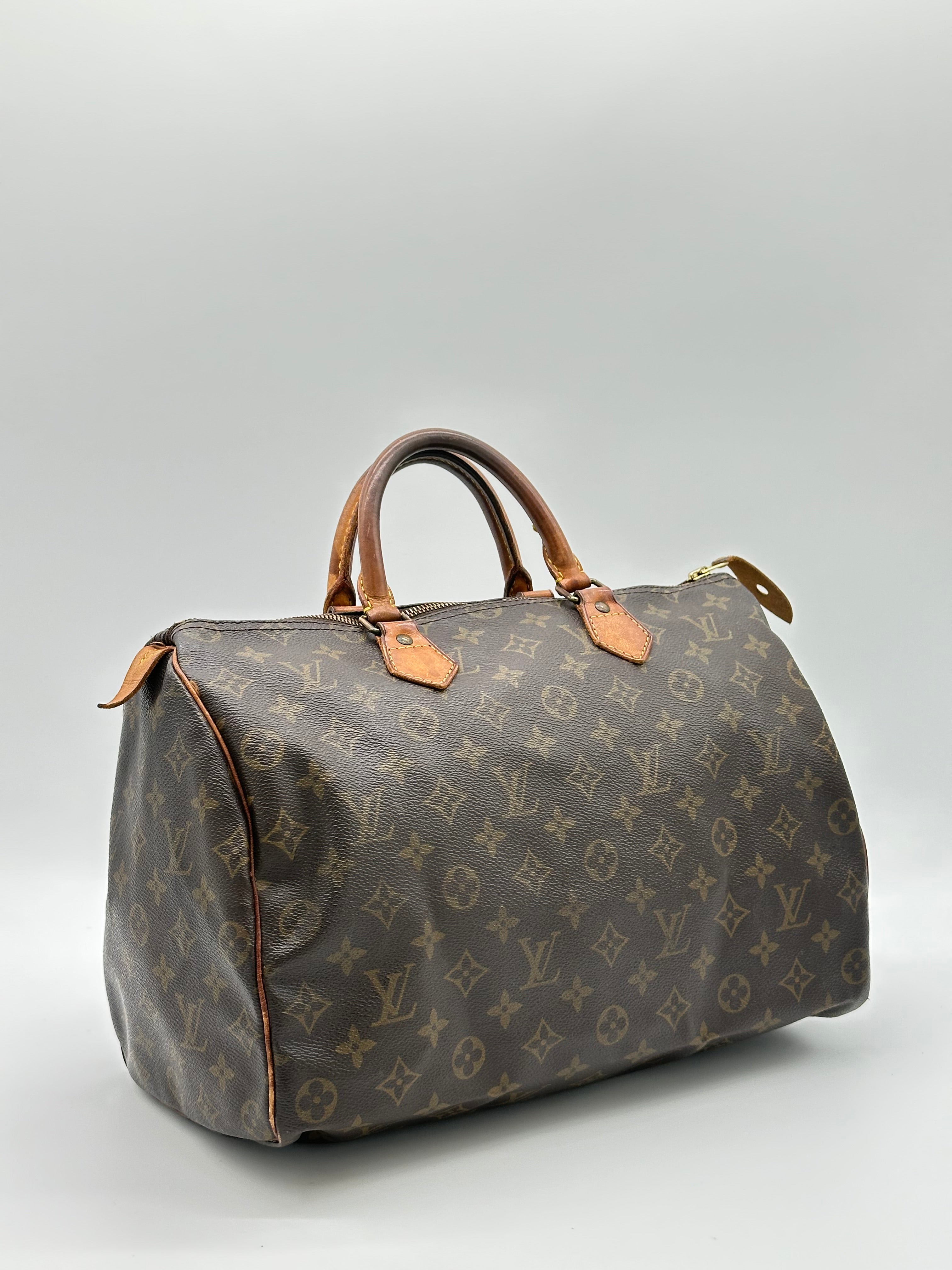Louis Vuitton Speedy 35