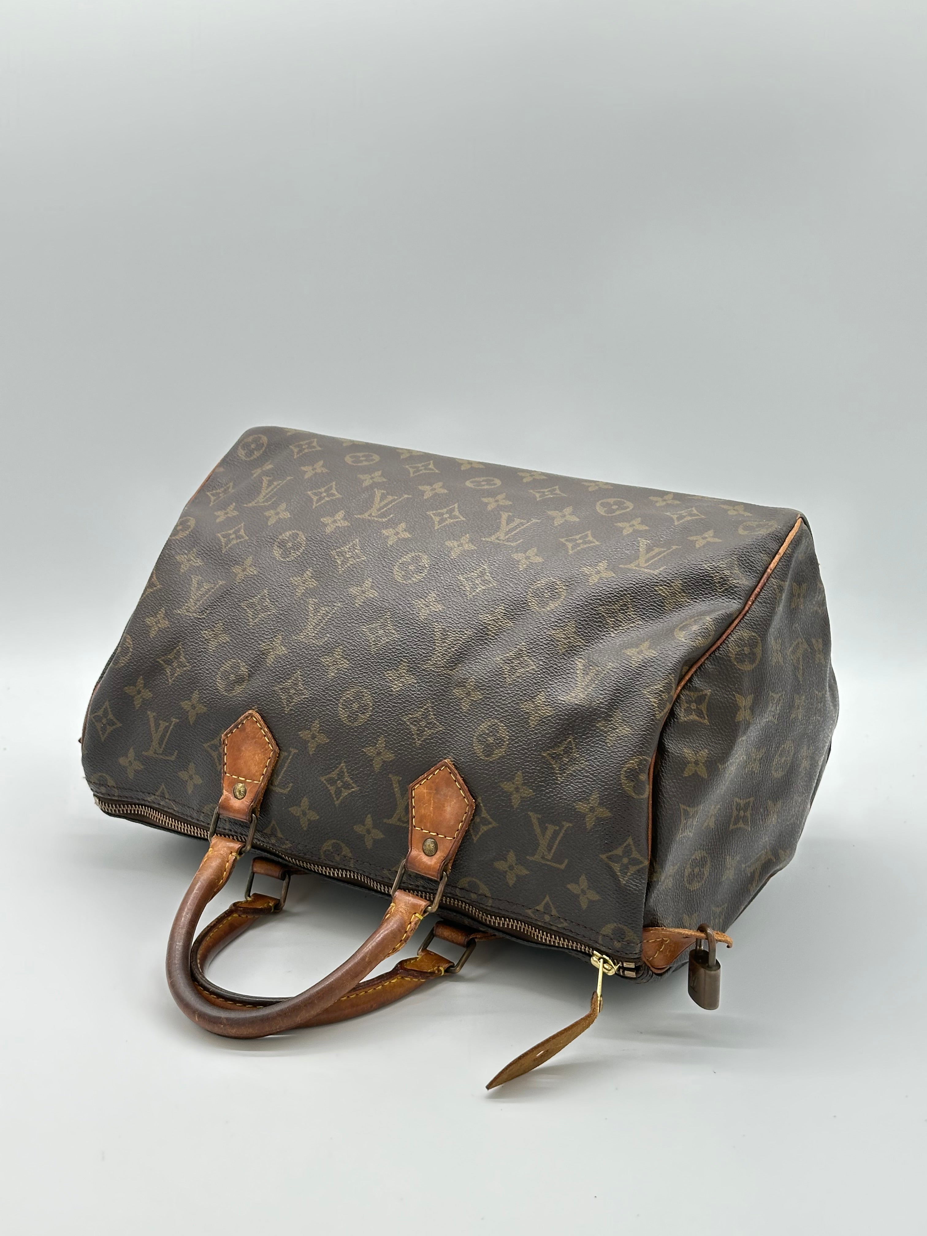 Louis Vuitton Speedy 35