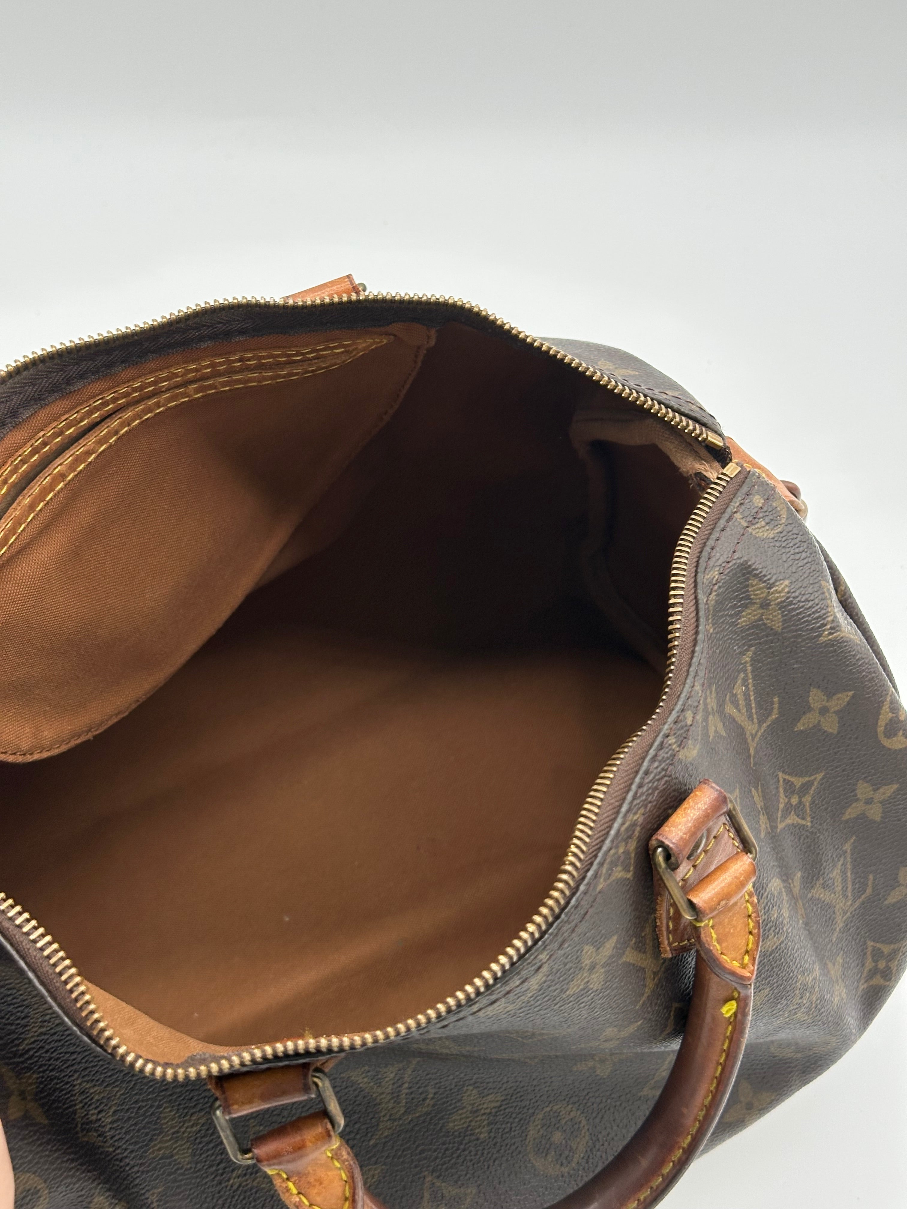 Louis Vuitton Speedy 35