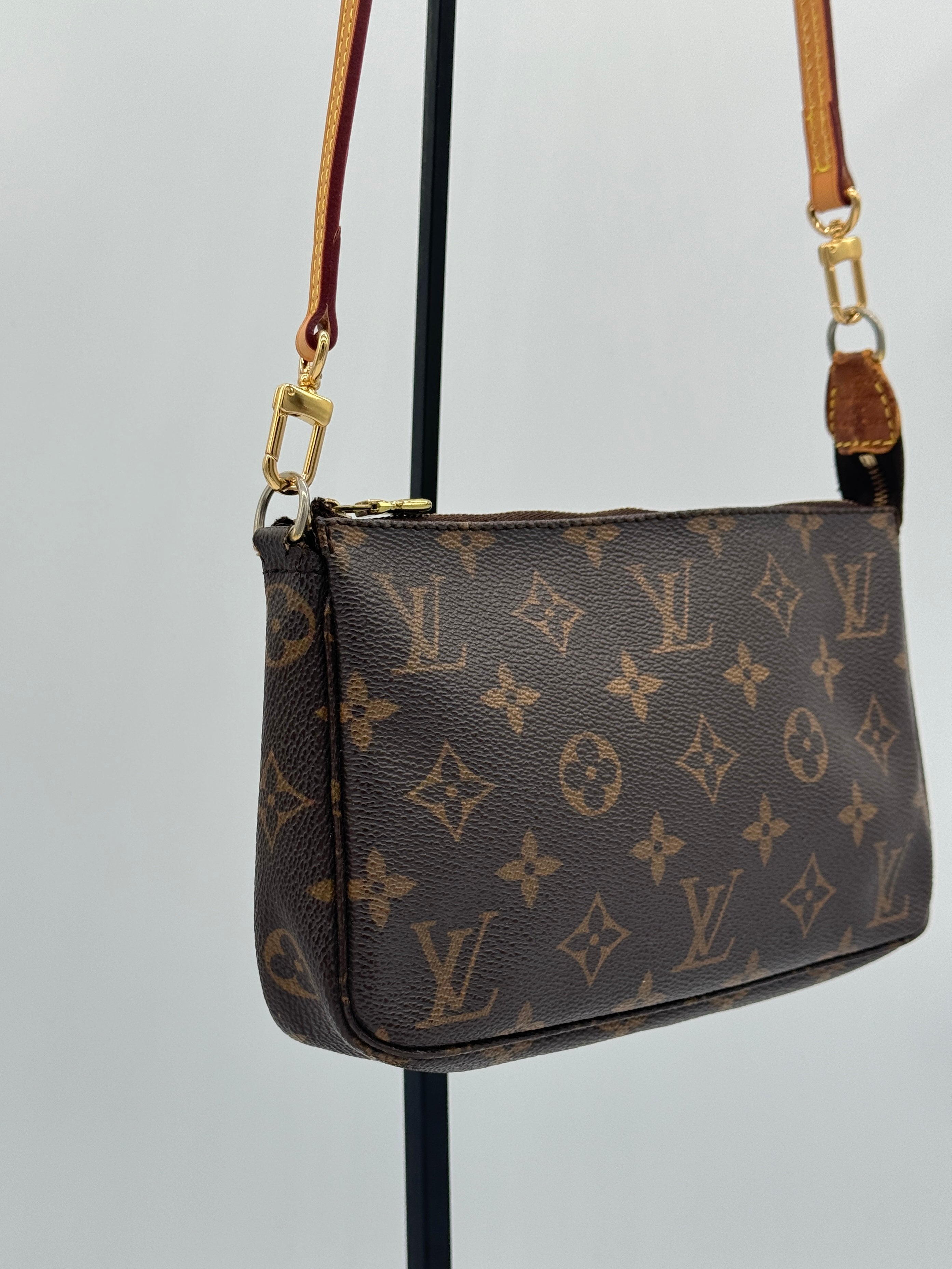 Louis Vuitton Pochette Accessoires