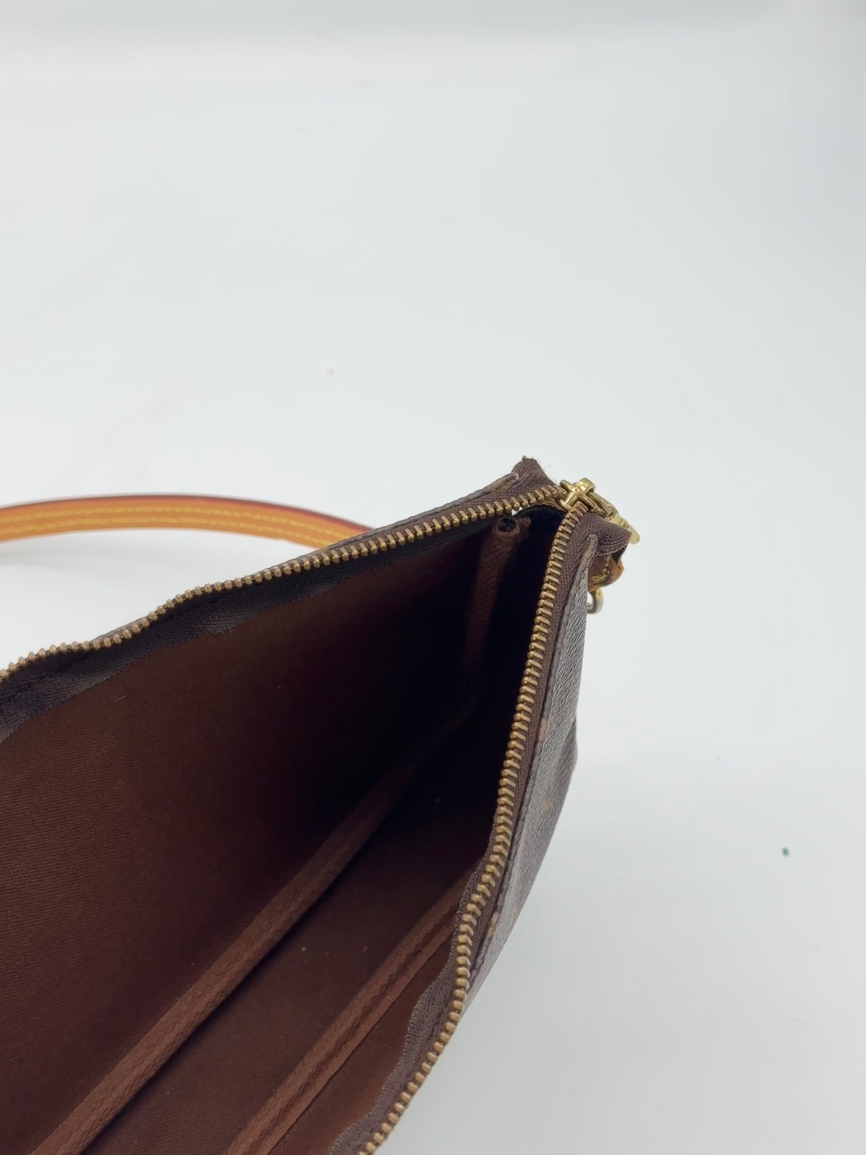 Louis Vuitton Pochette Accessoires