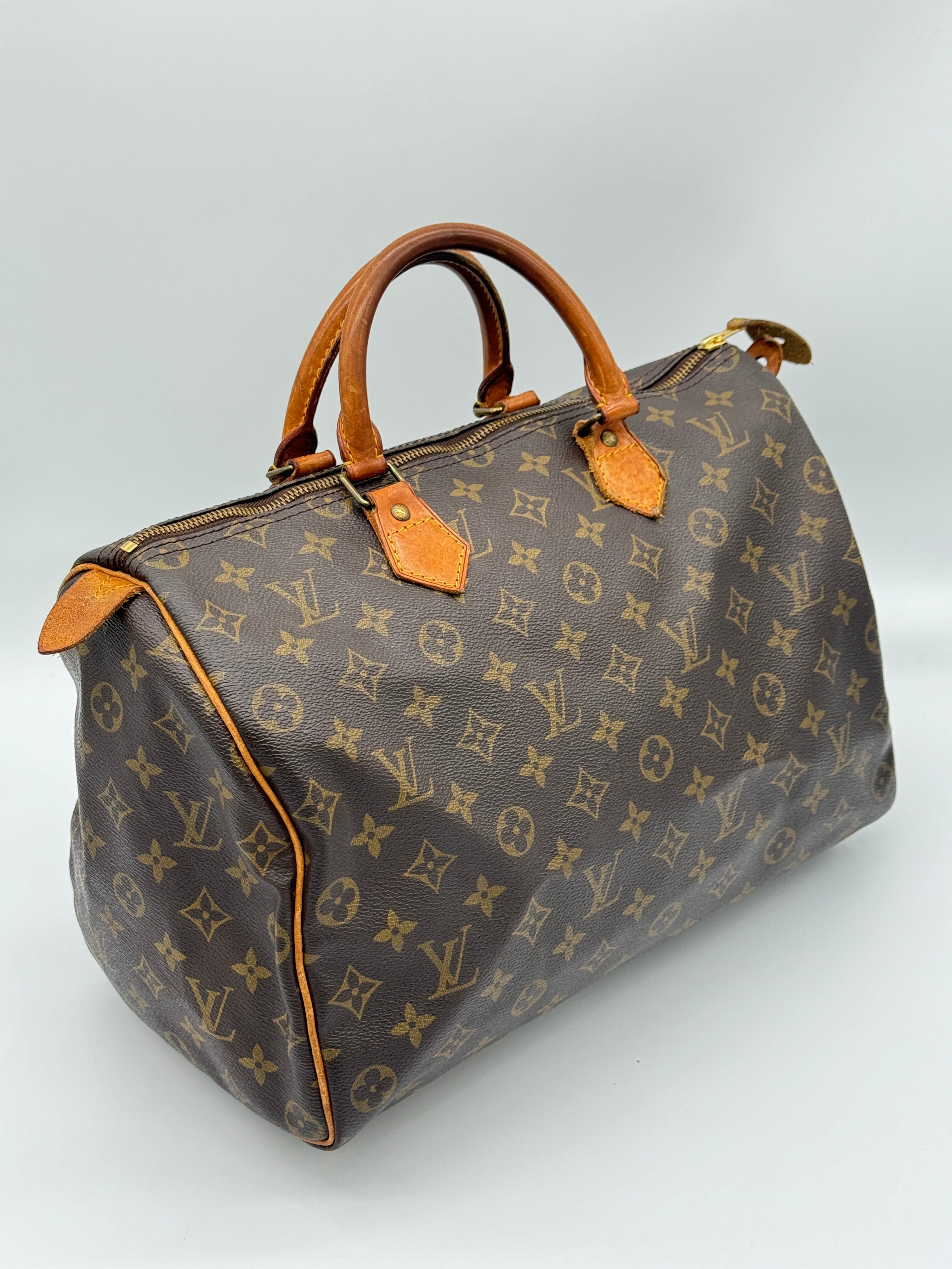 Louis Vuitton Speedy 35
